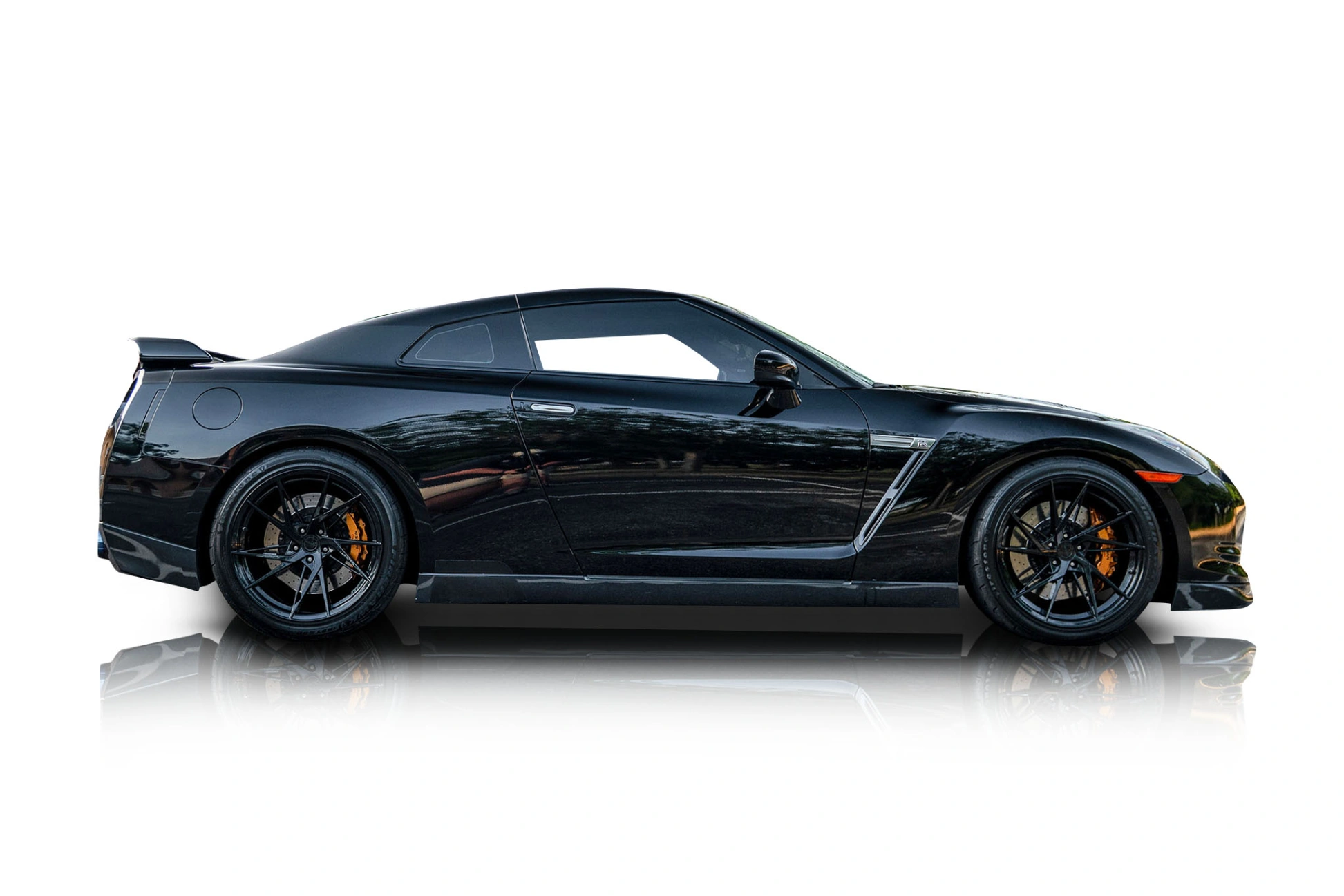 2010 Nissan GT-R - Passenger side