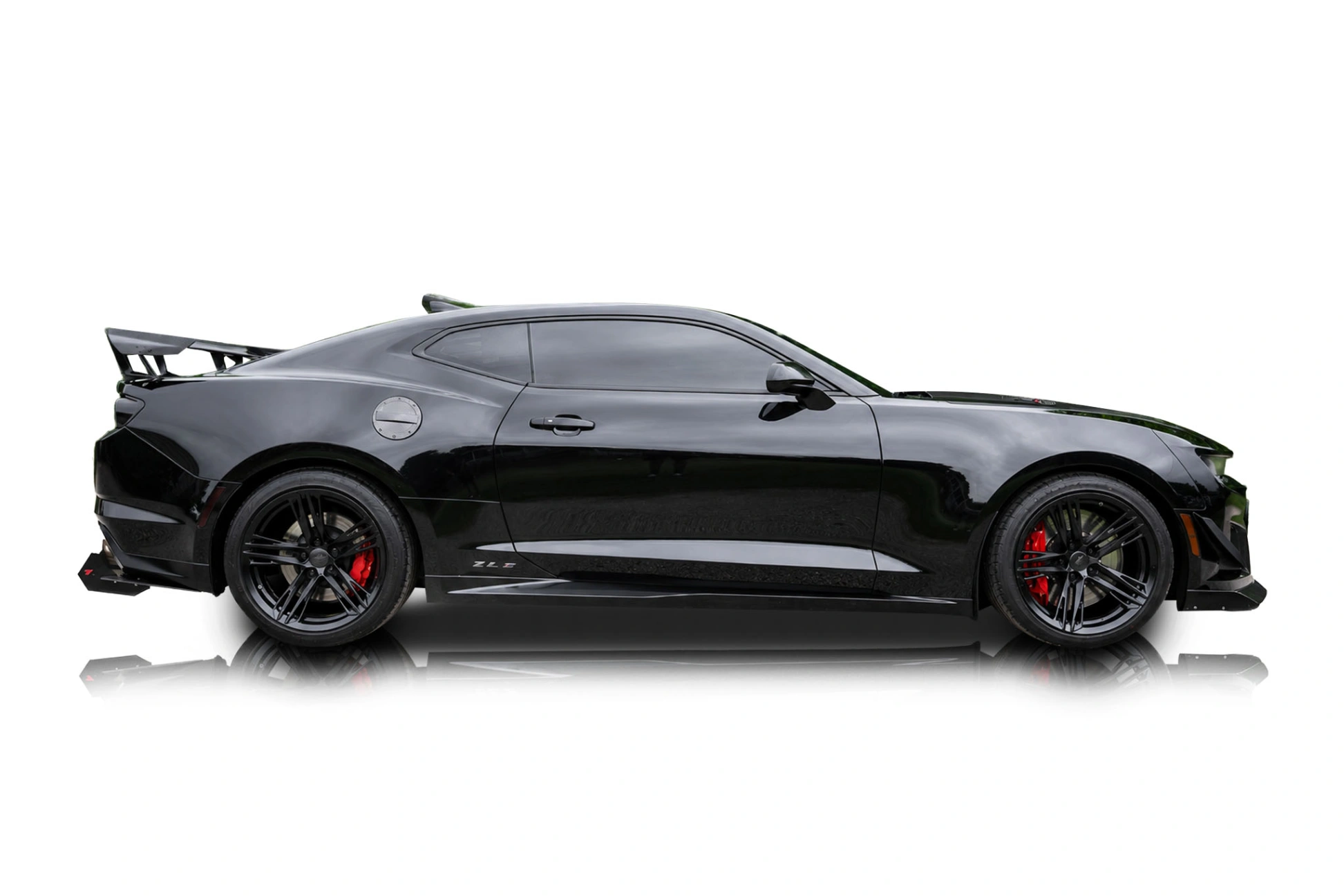 An incredible side shot photo of a Chevrolet Camaro that you should buy.