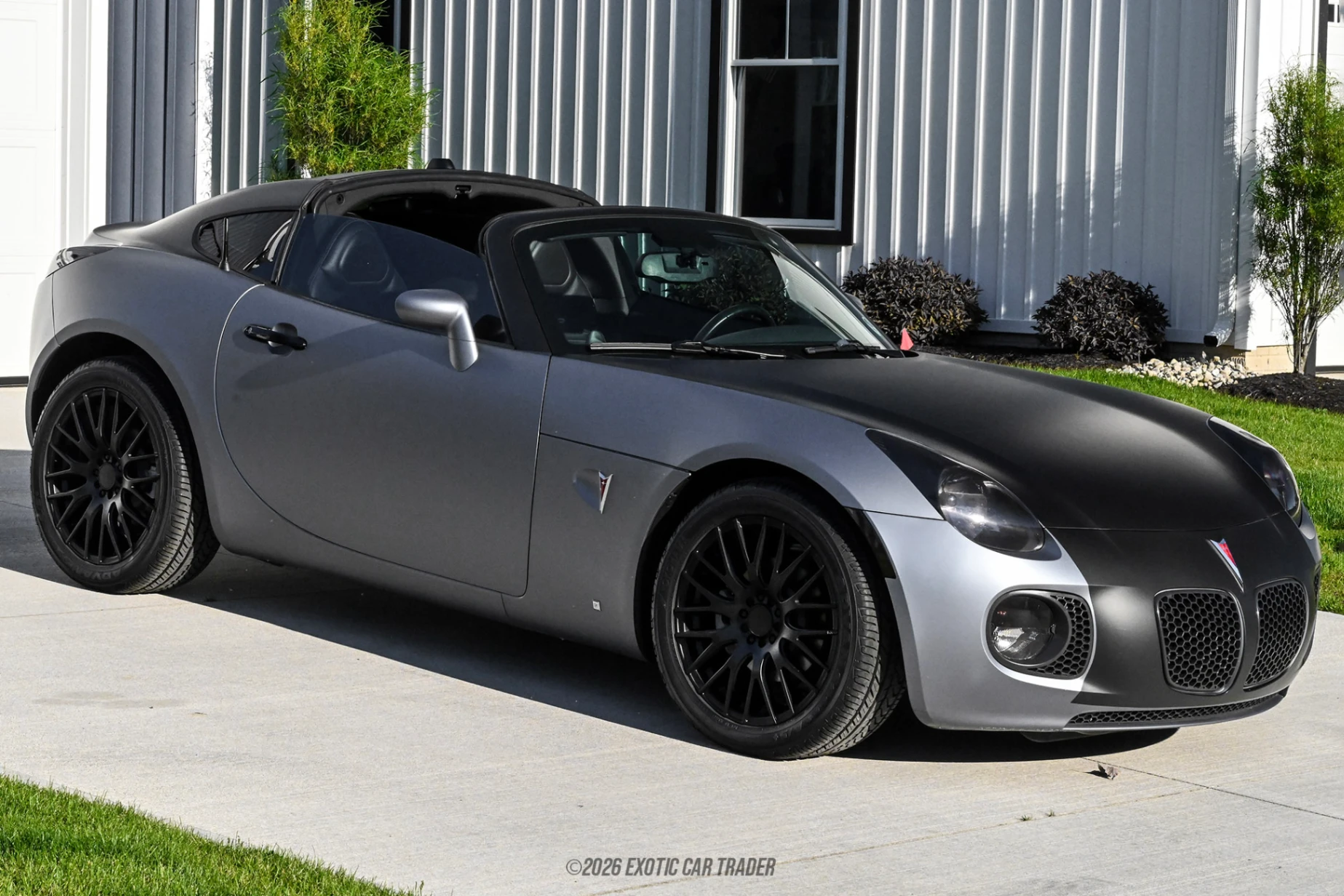 2009 Pontiac Solstice - Overview Photo