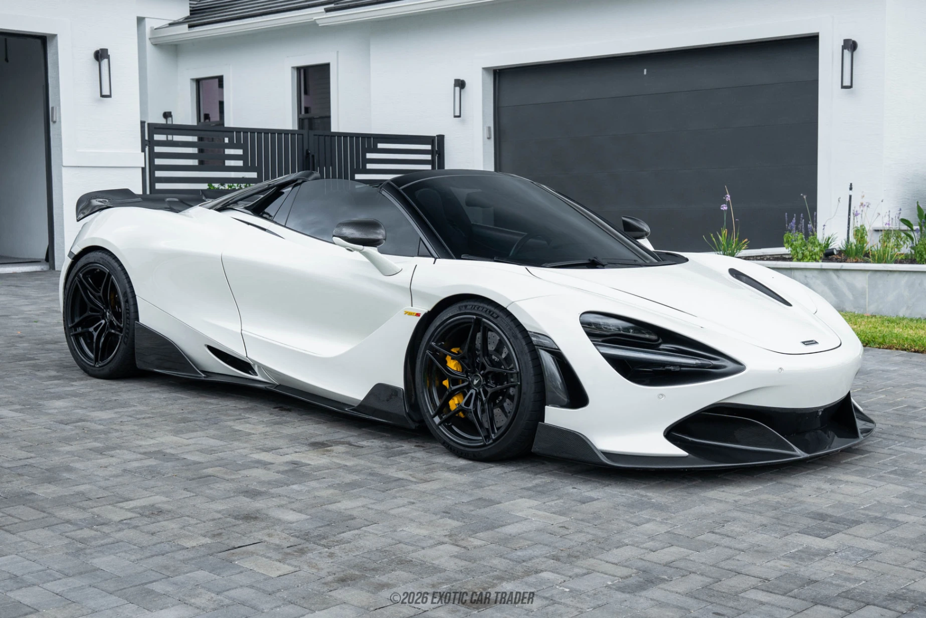 2020 McLaren 720S - Overview Photo
