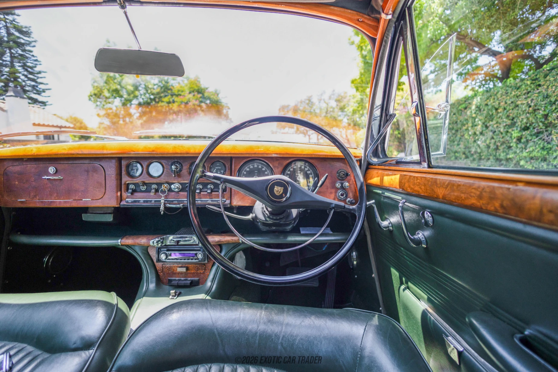 1965 Jaguar S-Type - Interior Photo