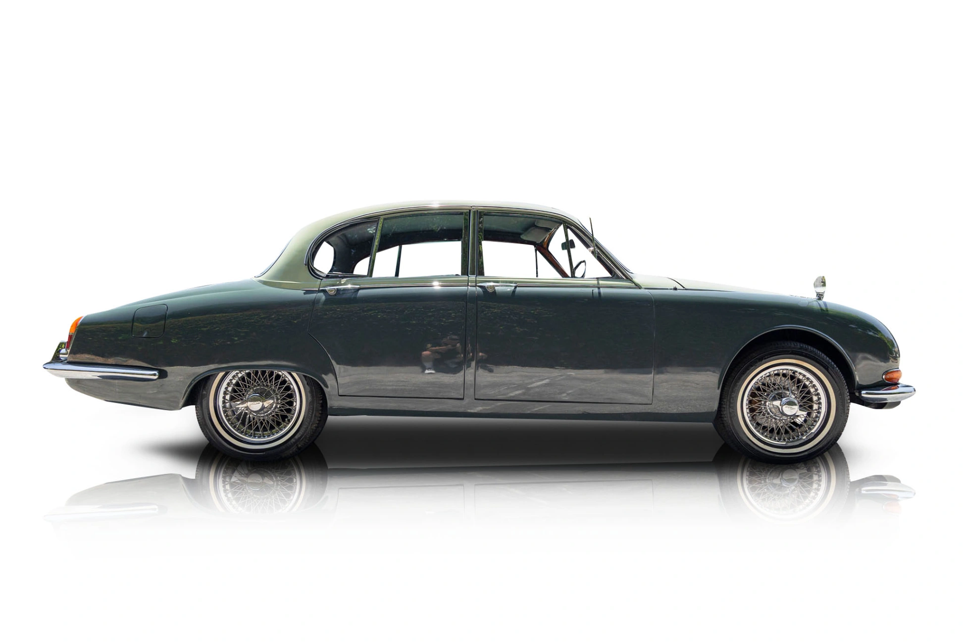 1965 Jaguar S-Type - Passenger side