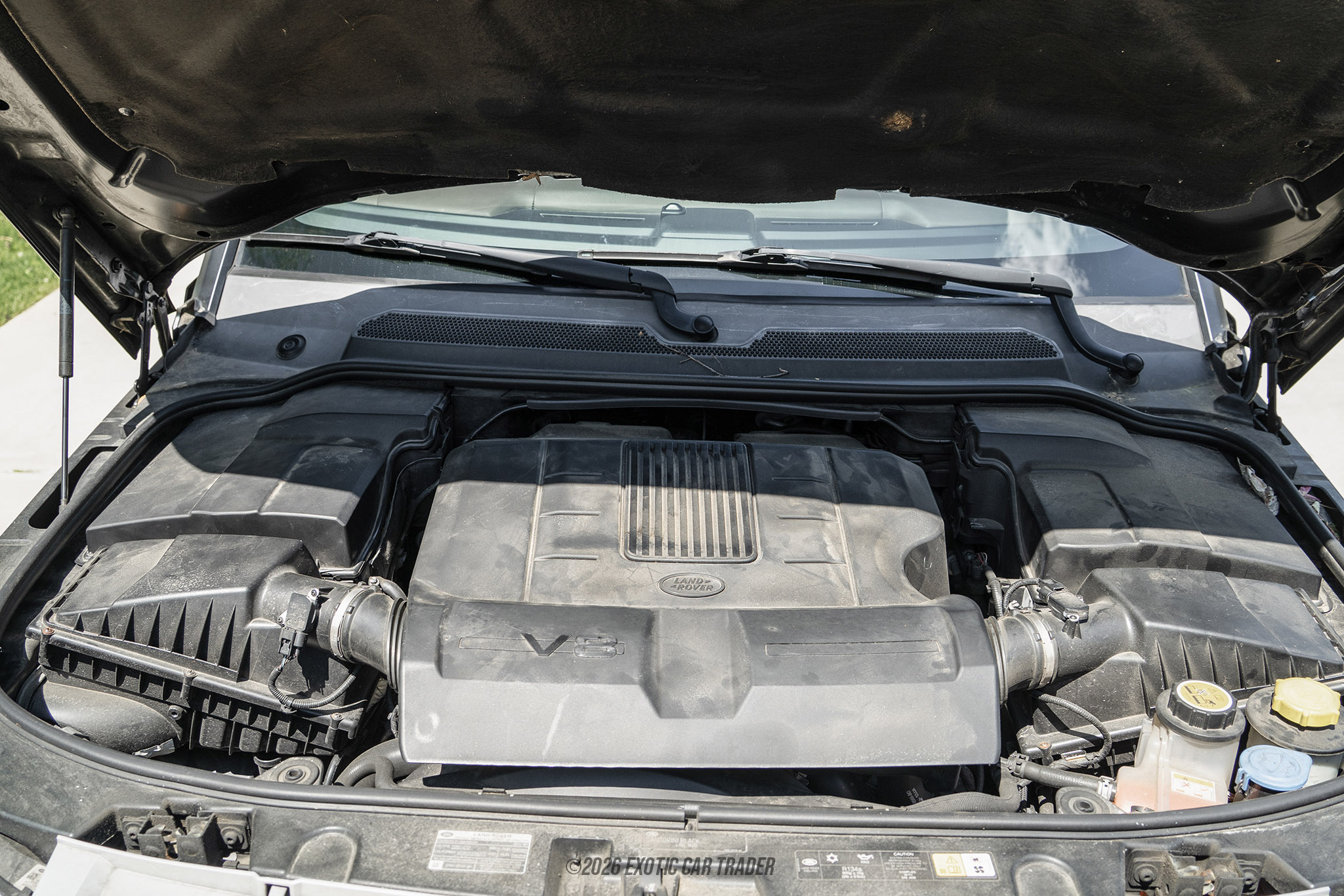 2012 Land Rover LR4 - Engine Photo