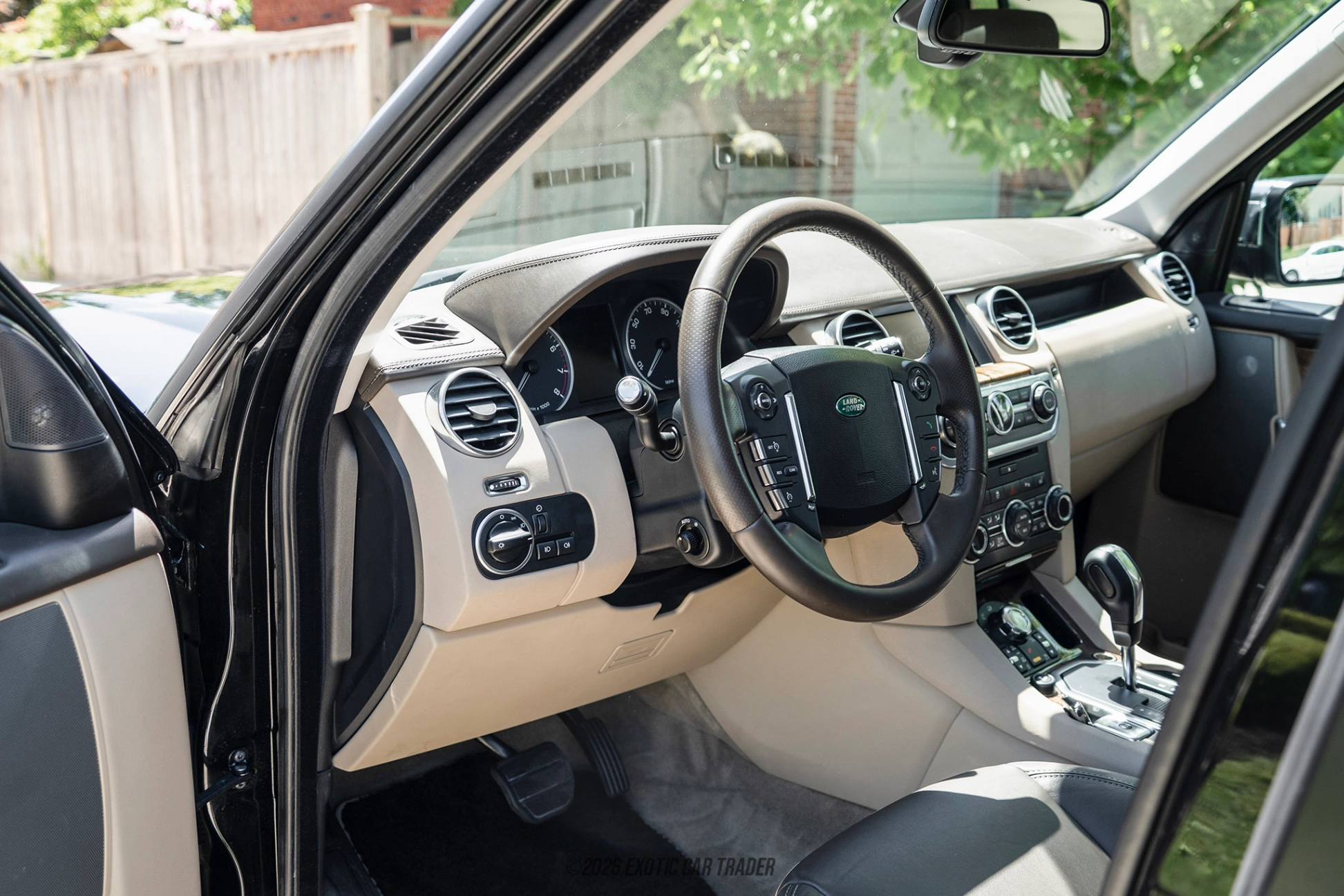 2012 Land Rover LR4 - Interior Photo