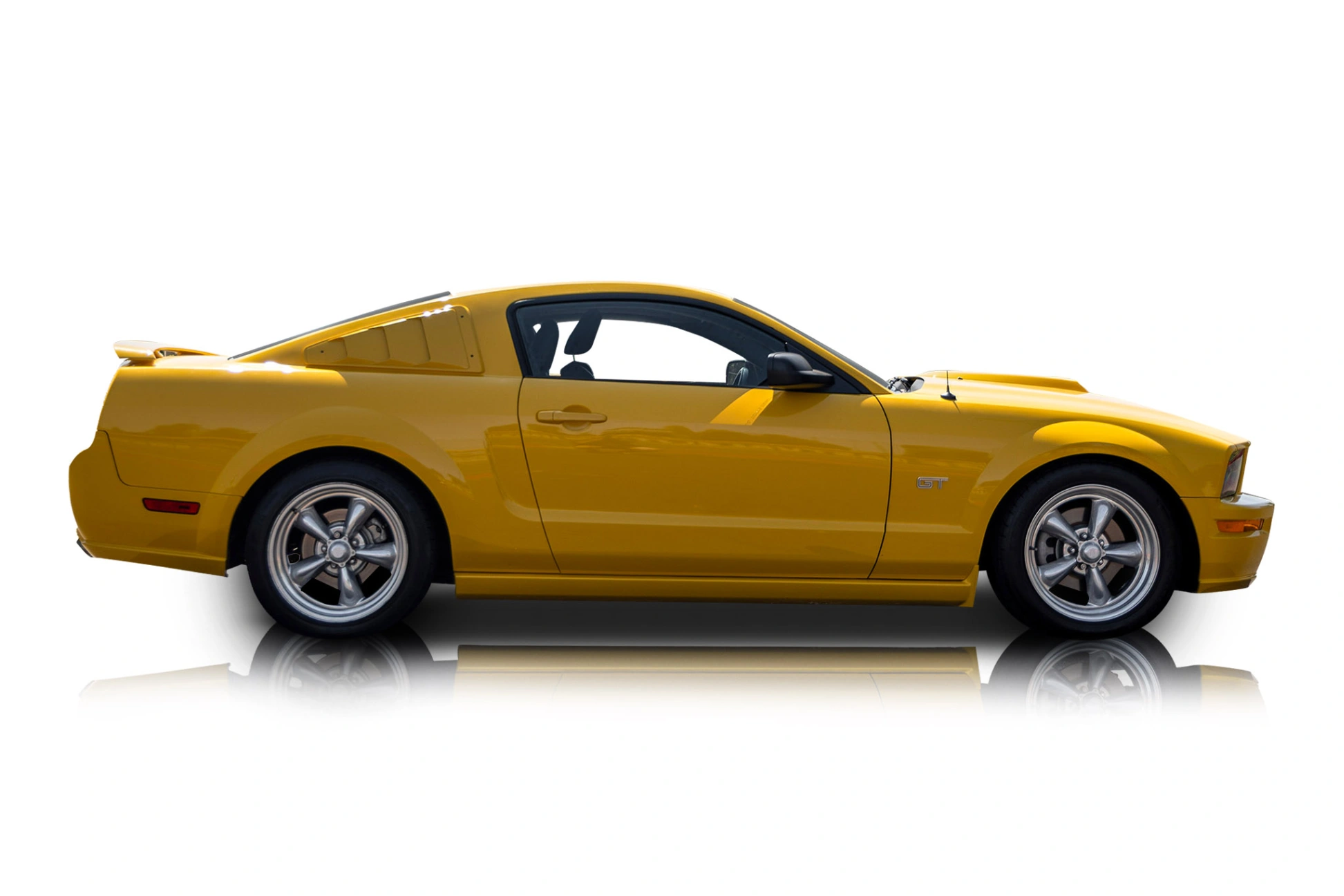 An incredible side shot photo of a Ford Mustang that you should buy.
