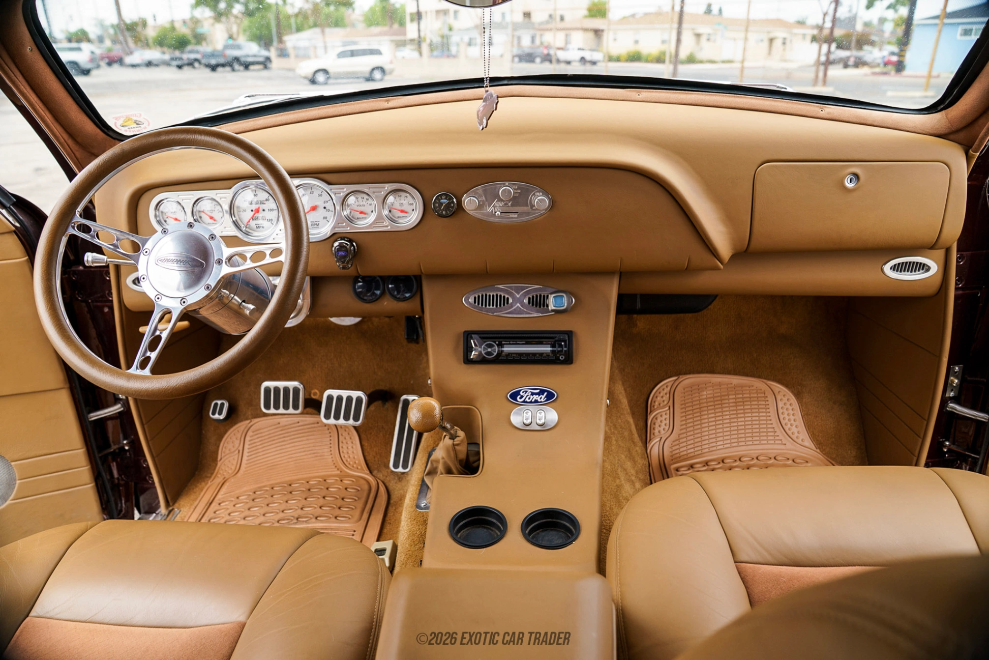 Ford Custom Ford Custom - Interior