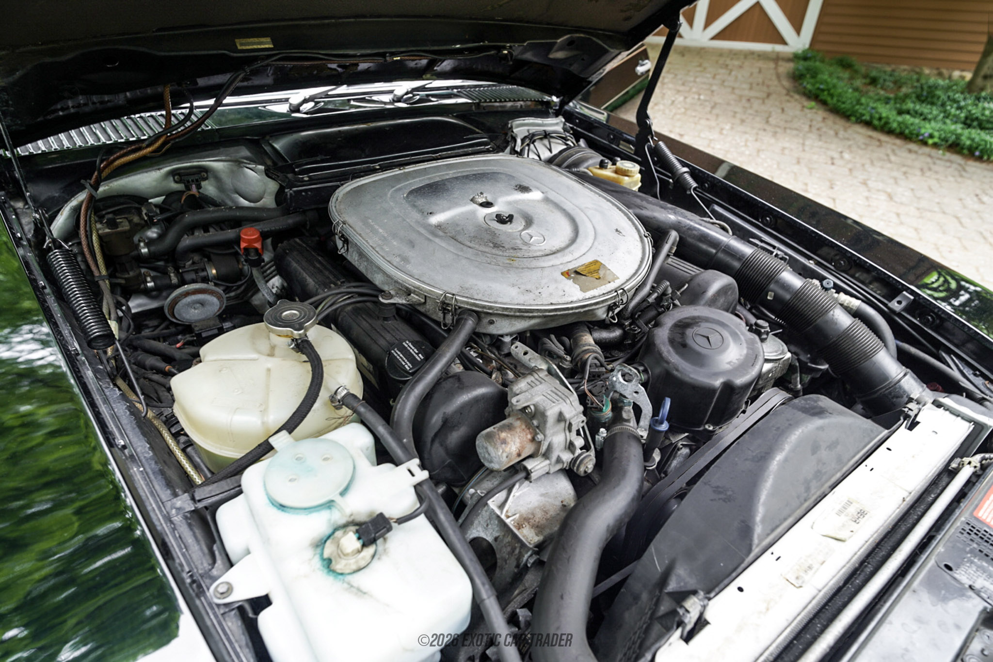 1986 Mercedes-Benz 560SL - Engine Photo