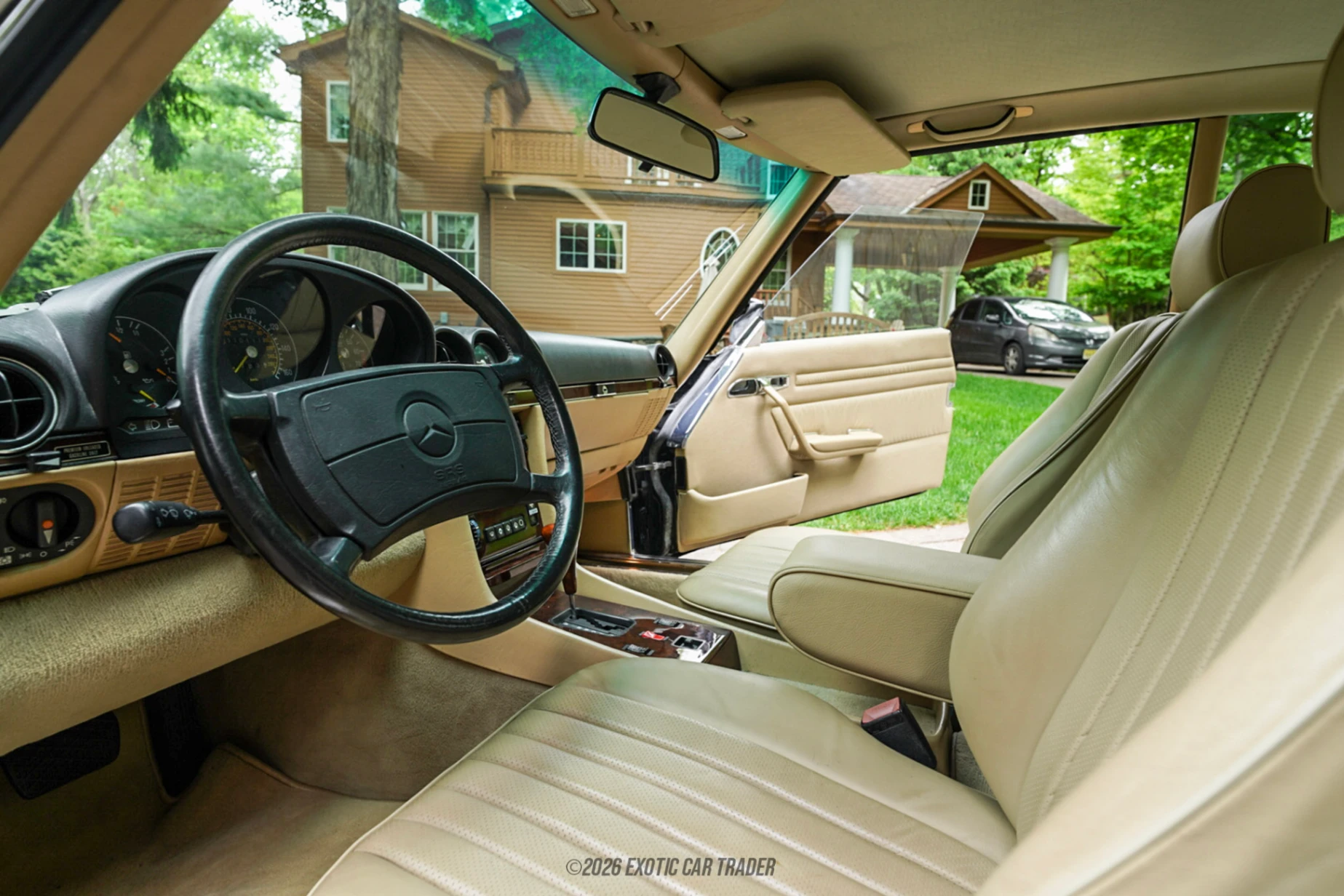 1986 Mercedes-Benz 560SL - Interior Photo