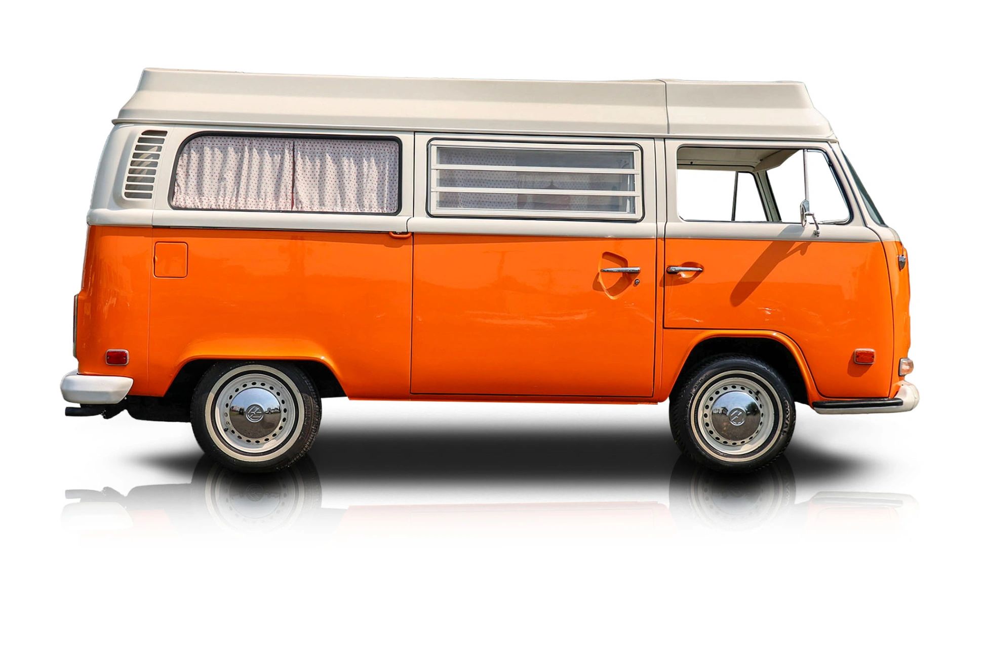 Passenger side photo of 1972 Volkswagen Type 2