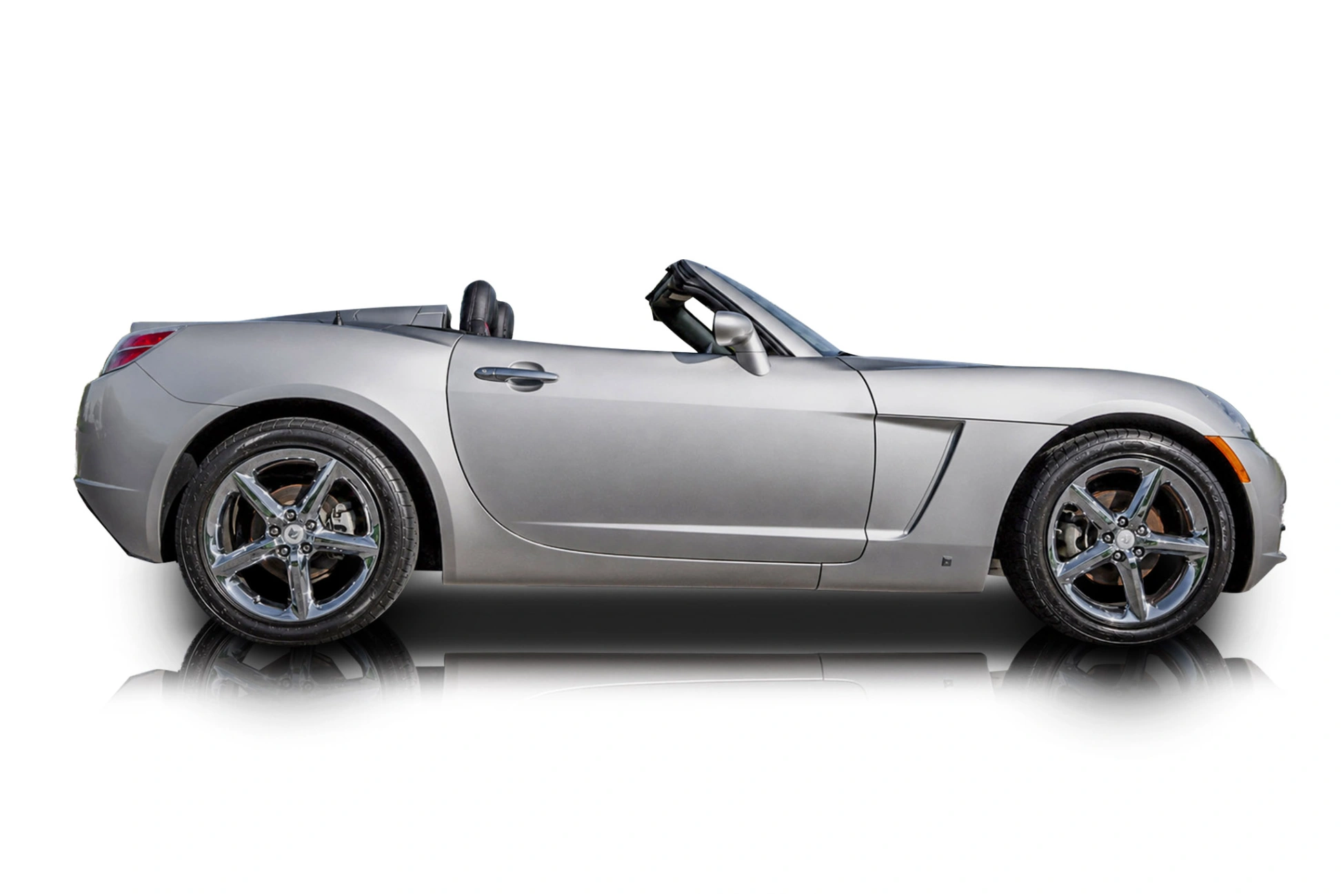 An incredible side shot photo of a Saturn Sky that you should buy.
