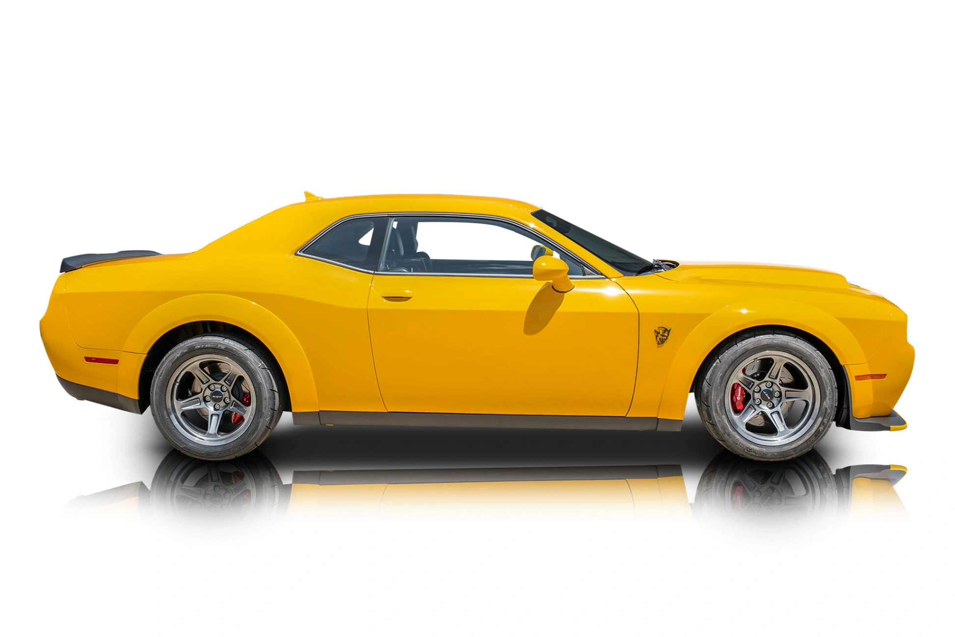Passenger side photo of 2018 Dodge Challenger