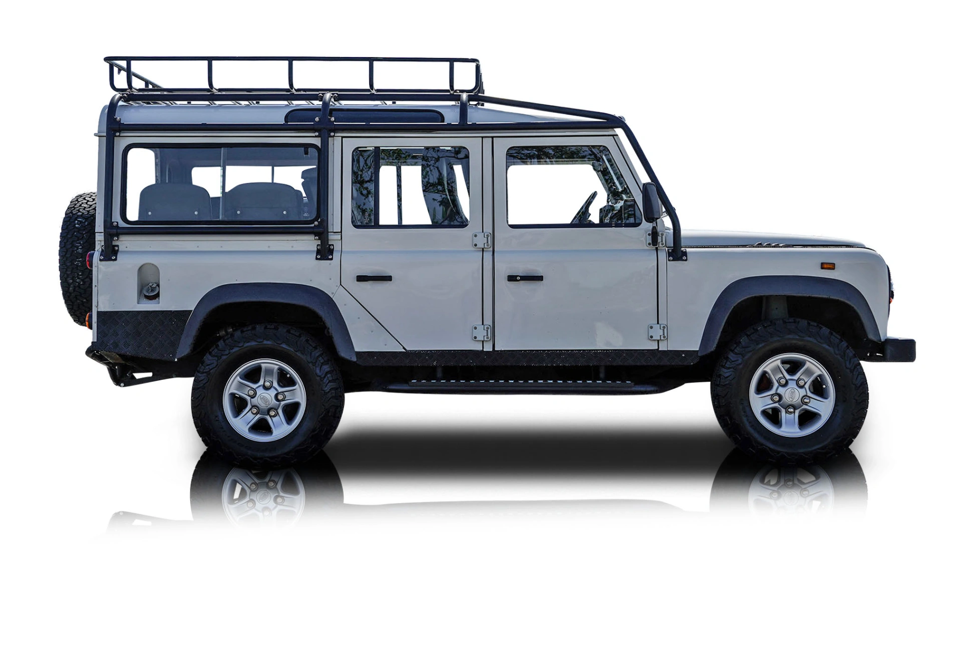 1986 Land Rover Defender 110 - Passenger side