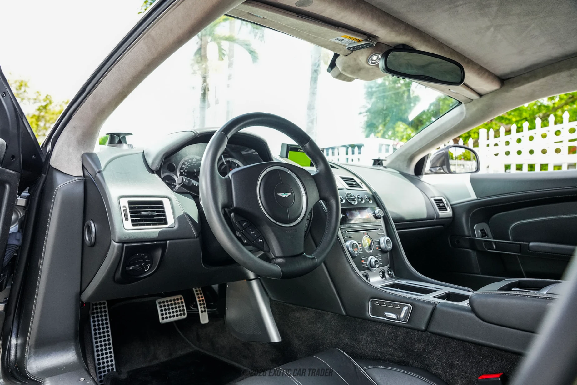 2013 Aston Martin DB9 - Interior Photo