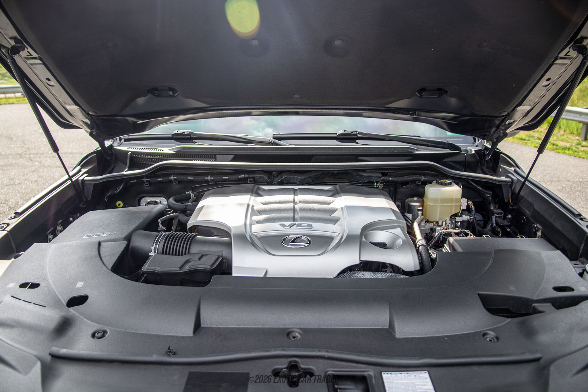 2021 Lexus LX570 - Engine Photo