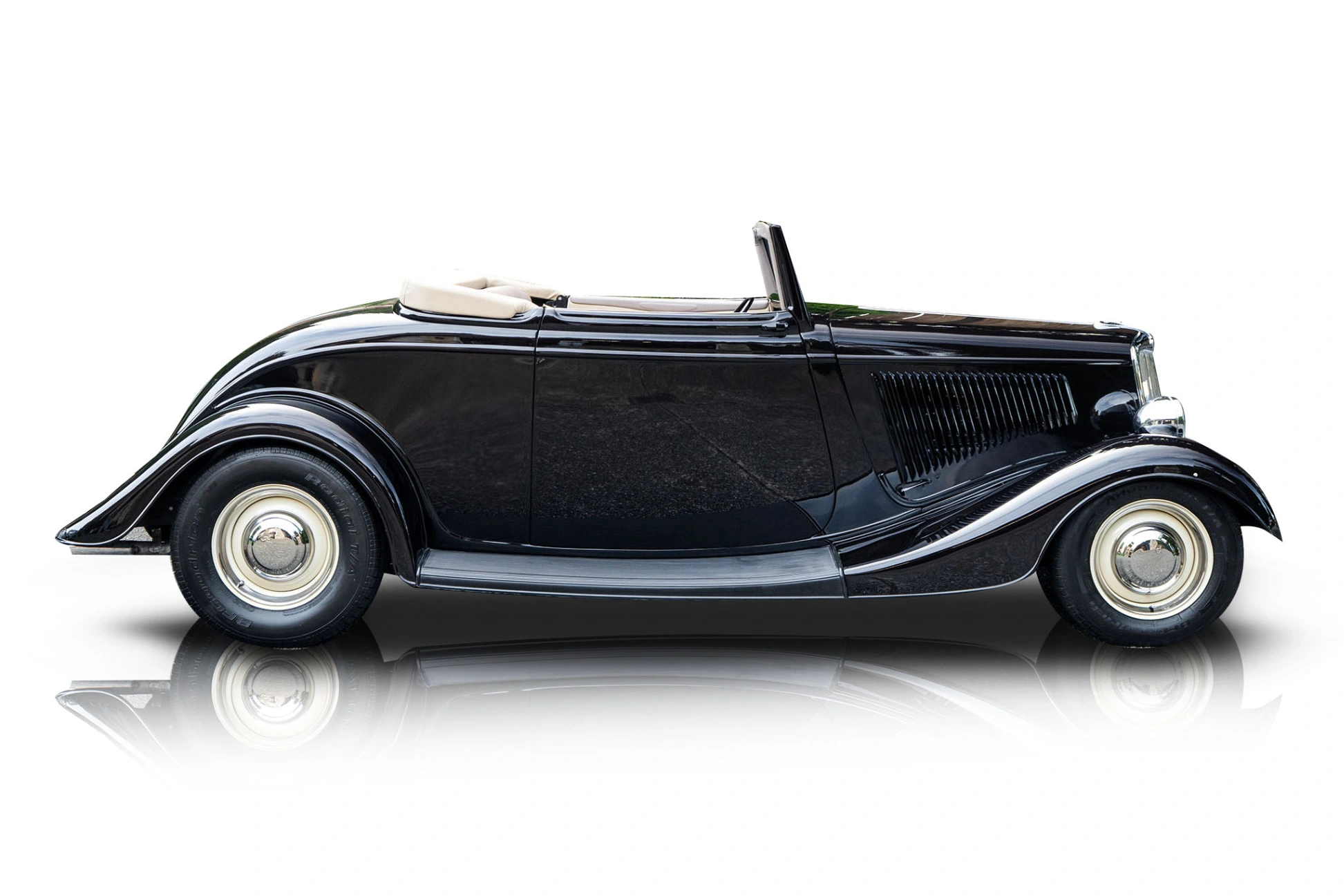 Passenger side photo of 1934 Ford Model 40