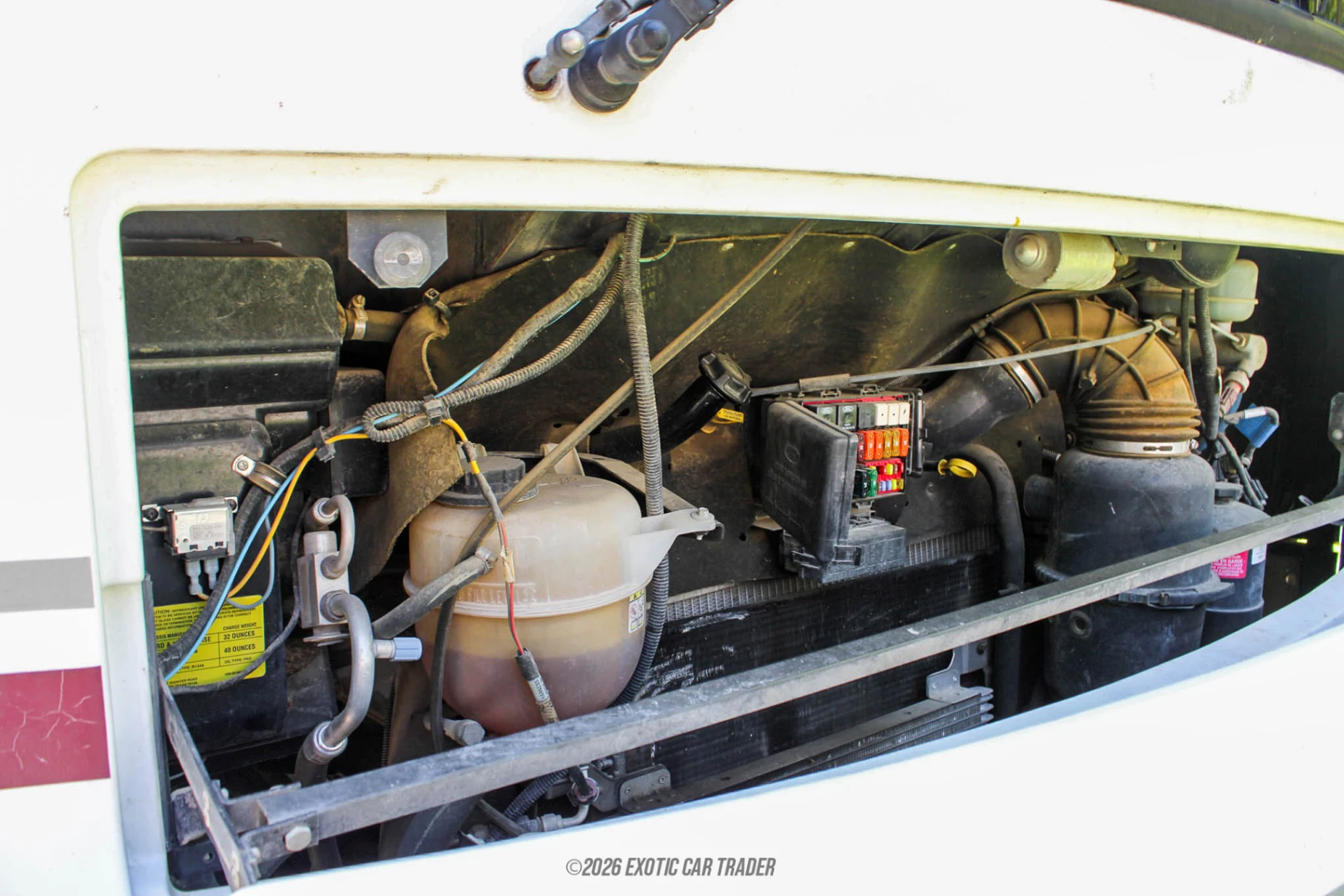 2002 Winnebago Sightseer - Engine Photo