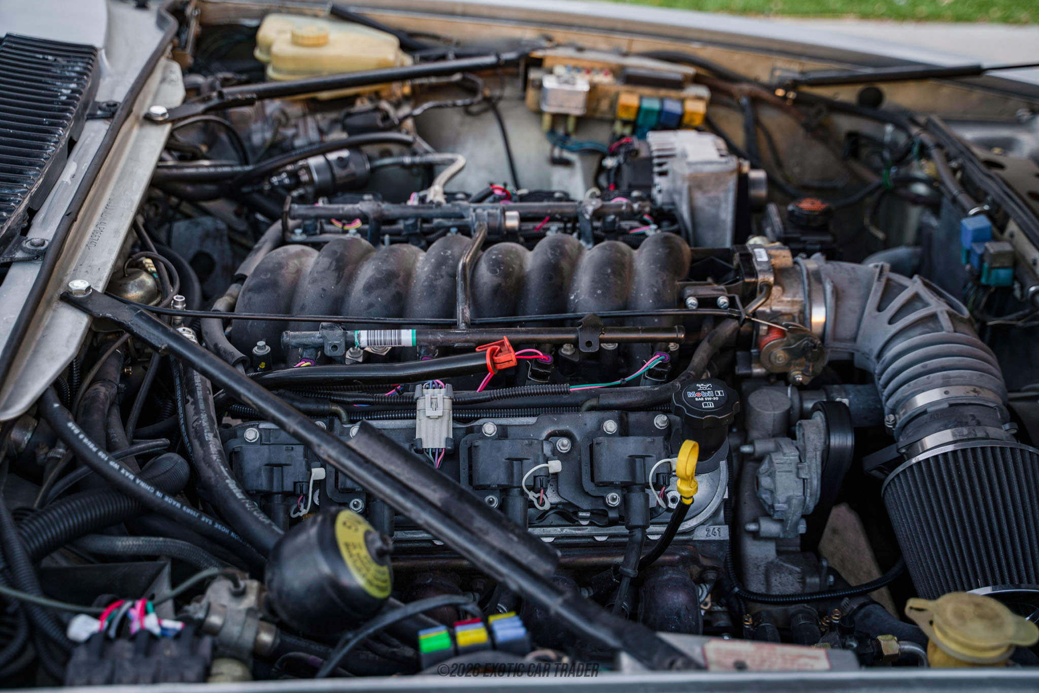 1990 Jaguar XJS - Engine Photo