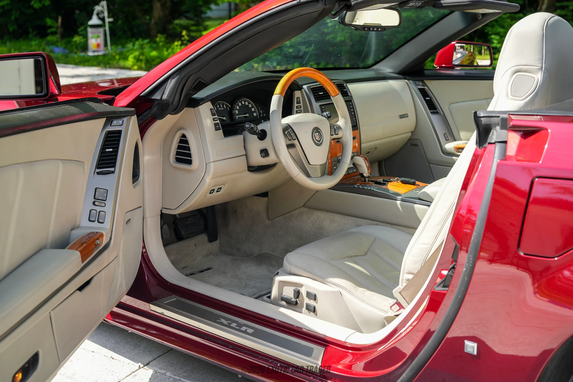 2006 Cadillac XLR - Interior Photo