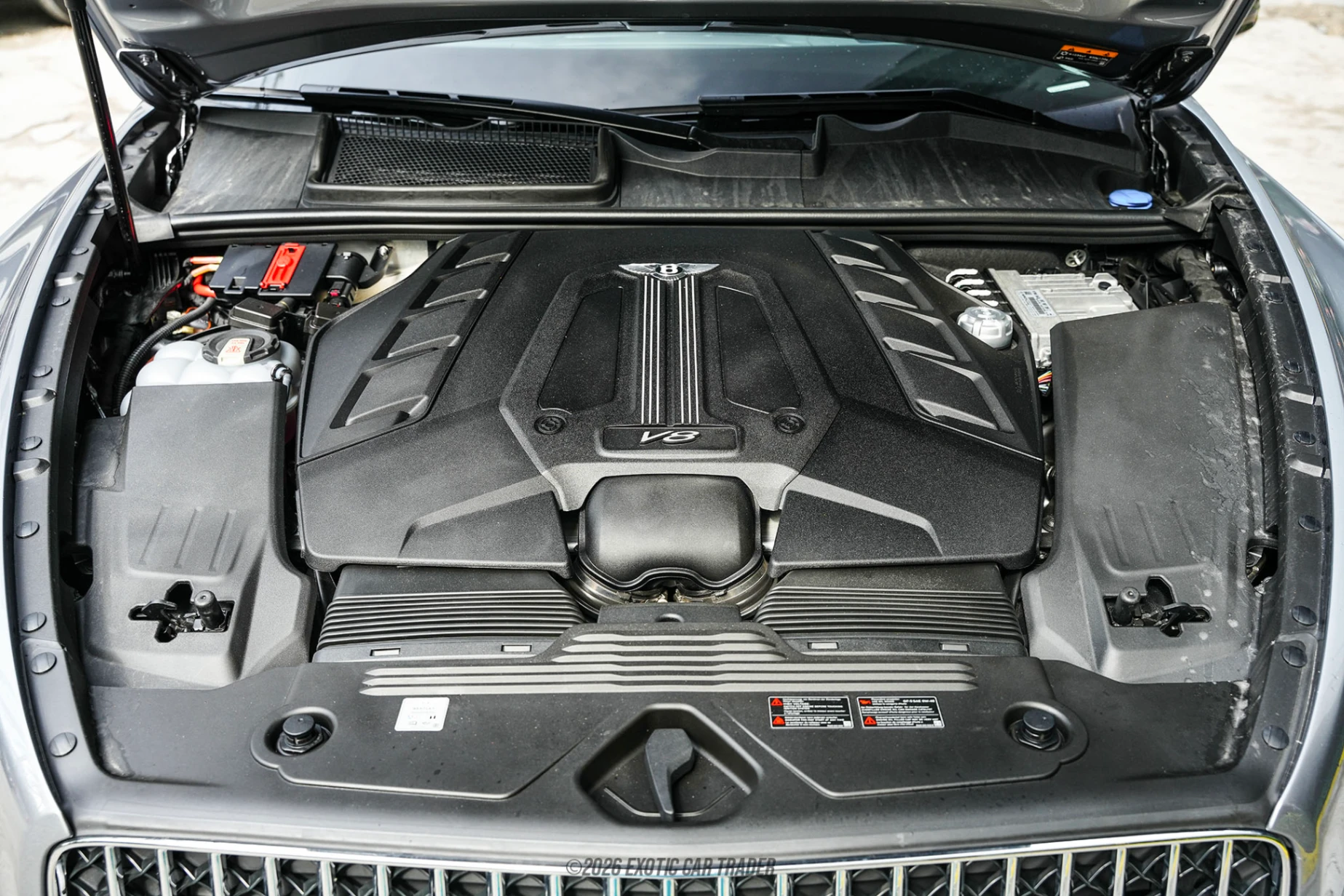 2024 Bentley Bentayga - Engine Photo