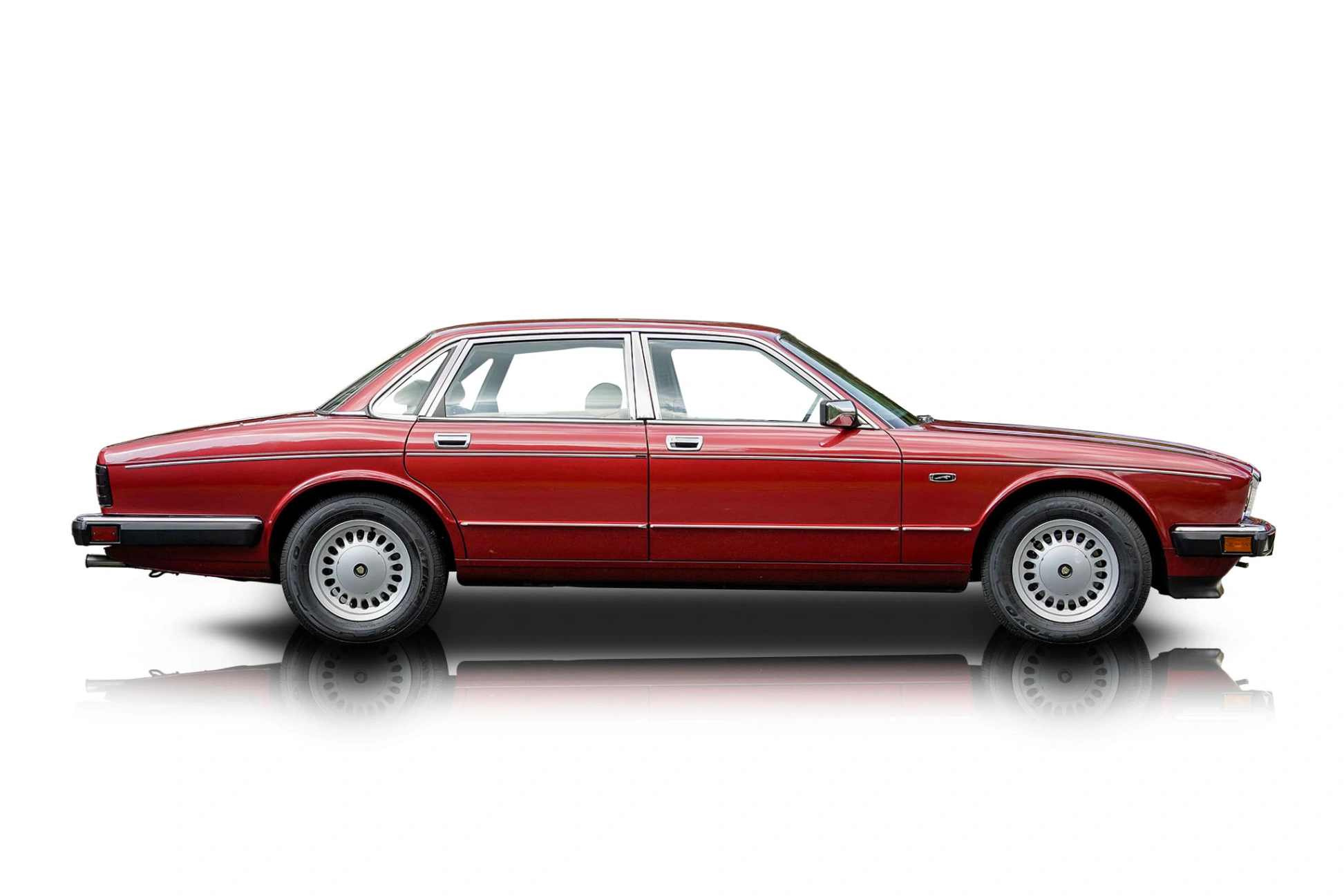 Passenger side photo of 1988 Jaguar XJ6