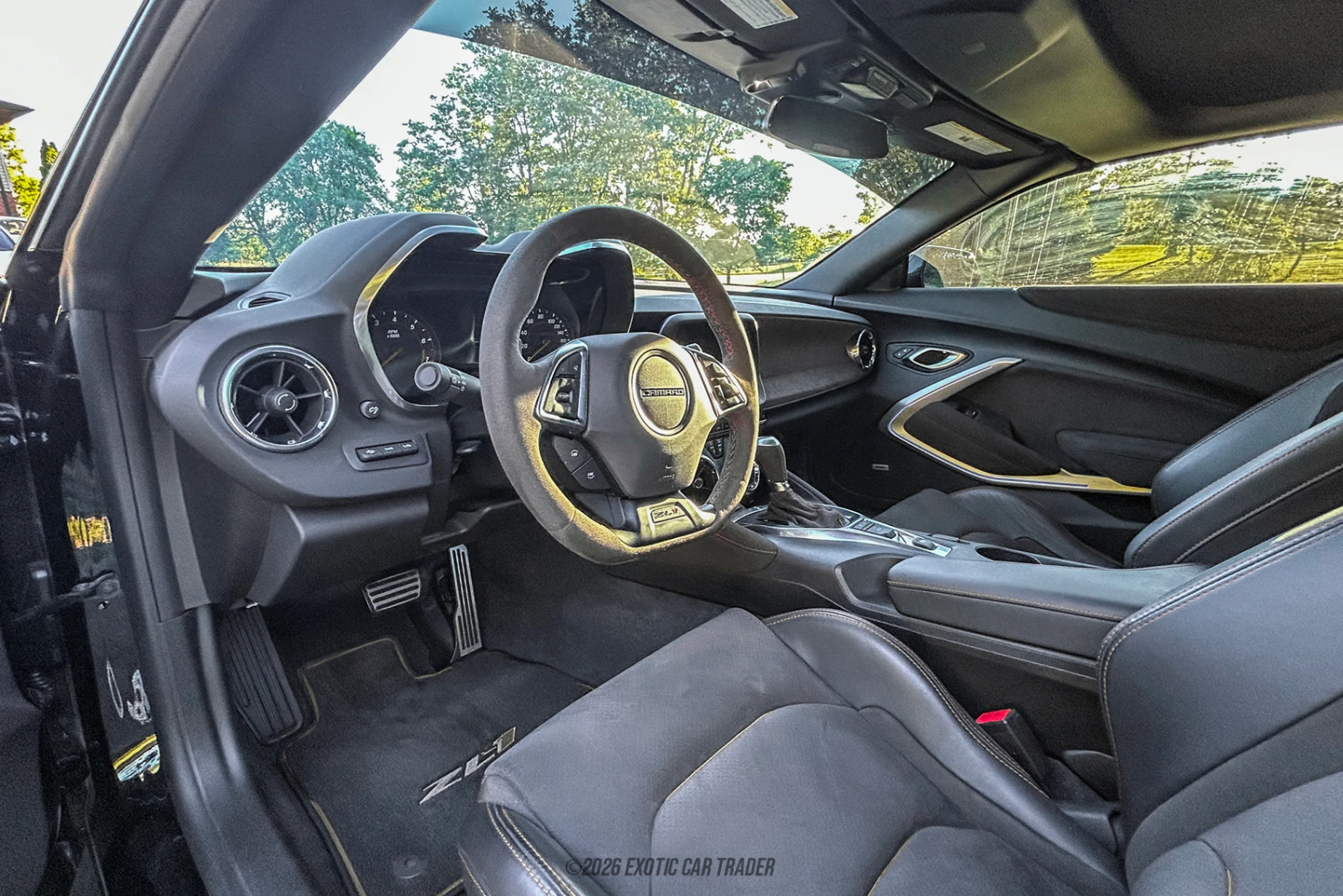 2018 Chevrolet Camaro - Interior Photo