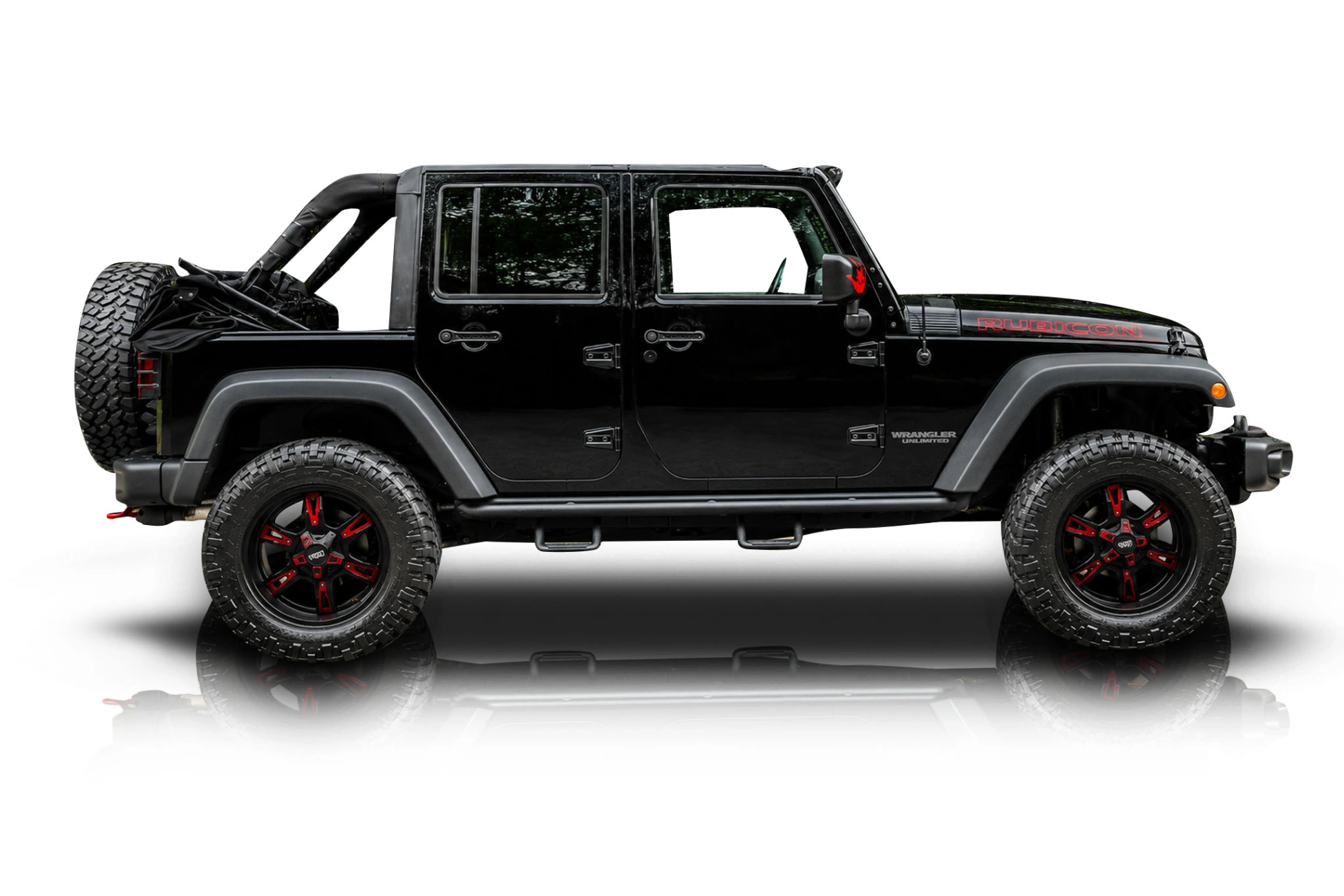 Passenger side photo of 2014 Jeep Wrangler