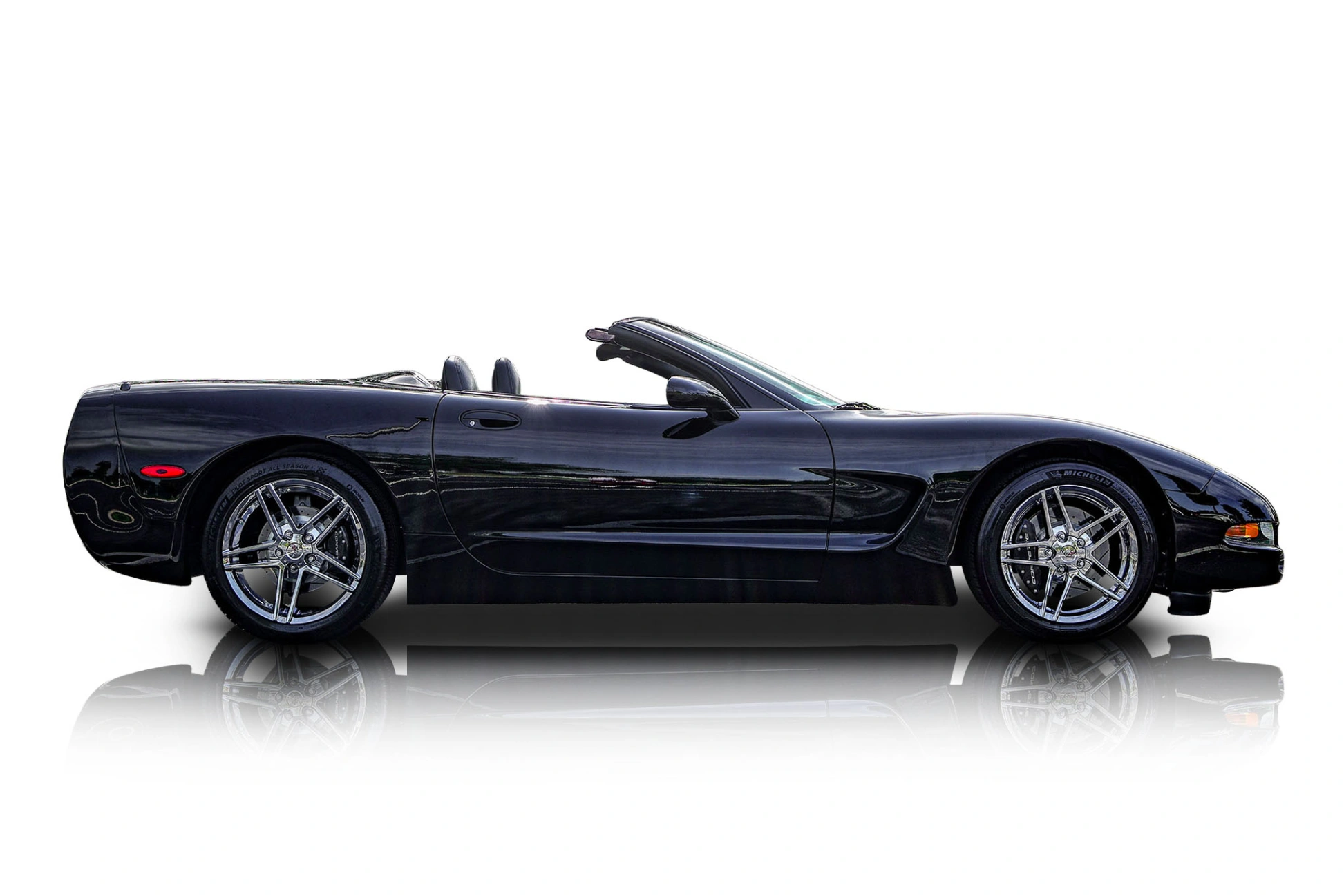 An incredible side shot photo of aChevrolet Corvette that you should buy.