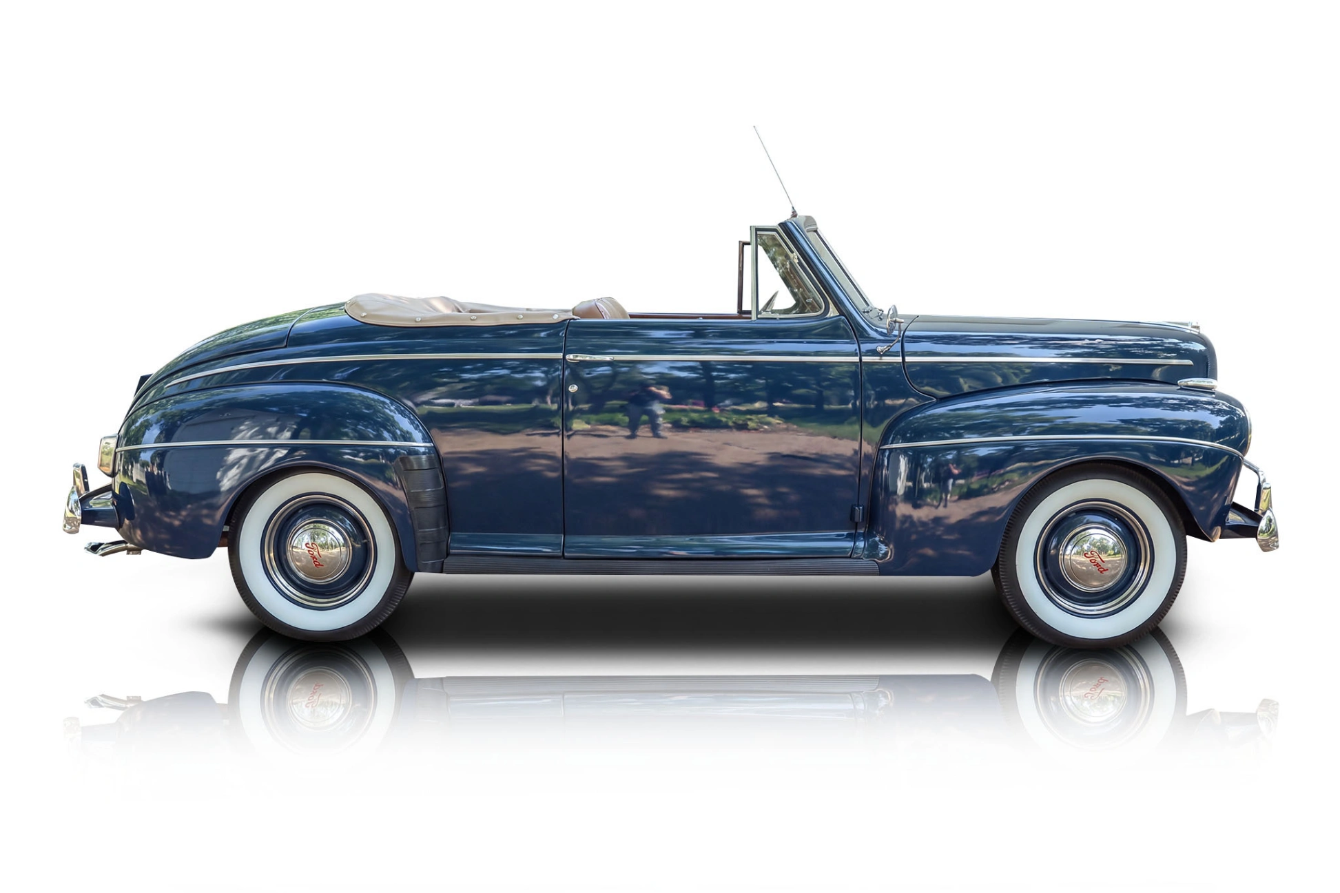 Passenger side photo of 1941 Ford Super Deluxe