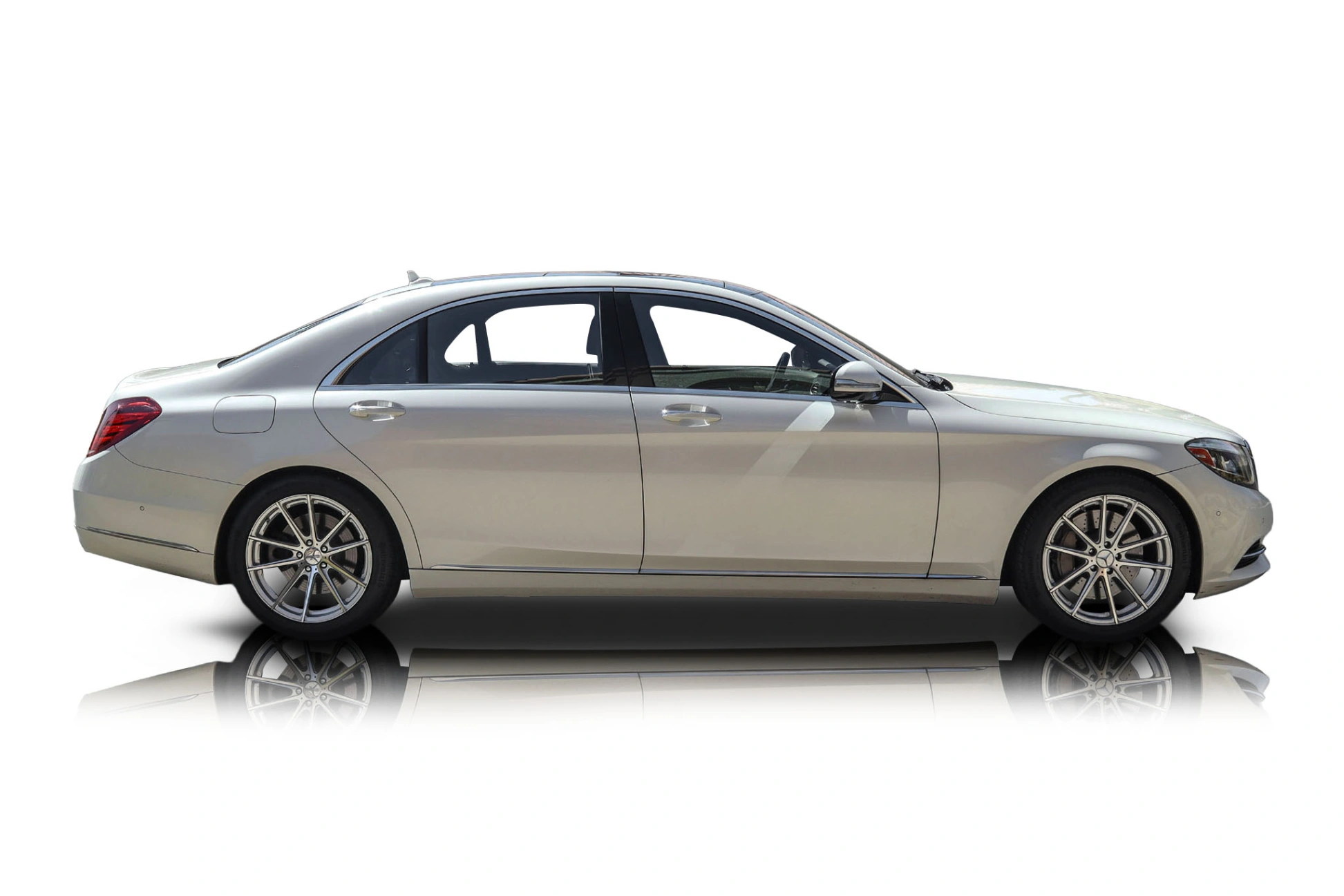 Passenger side photo of 2015 Mercedes-Benz S550