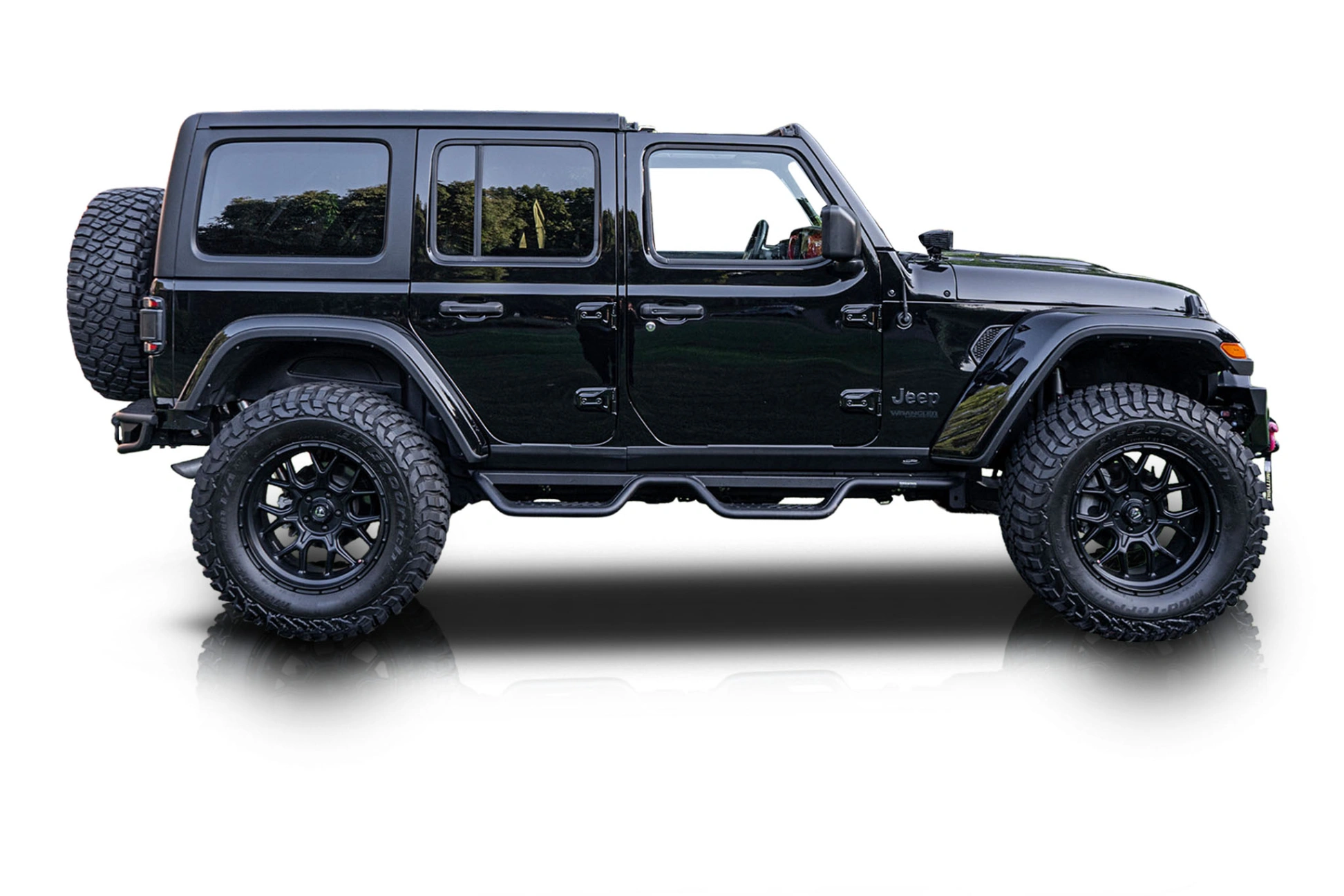Passenger side photo of 2022 Jeep Wrangler