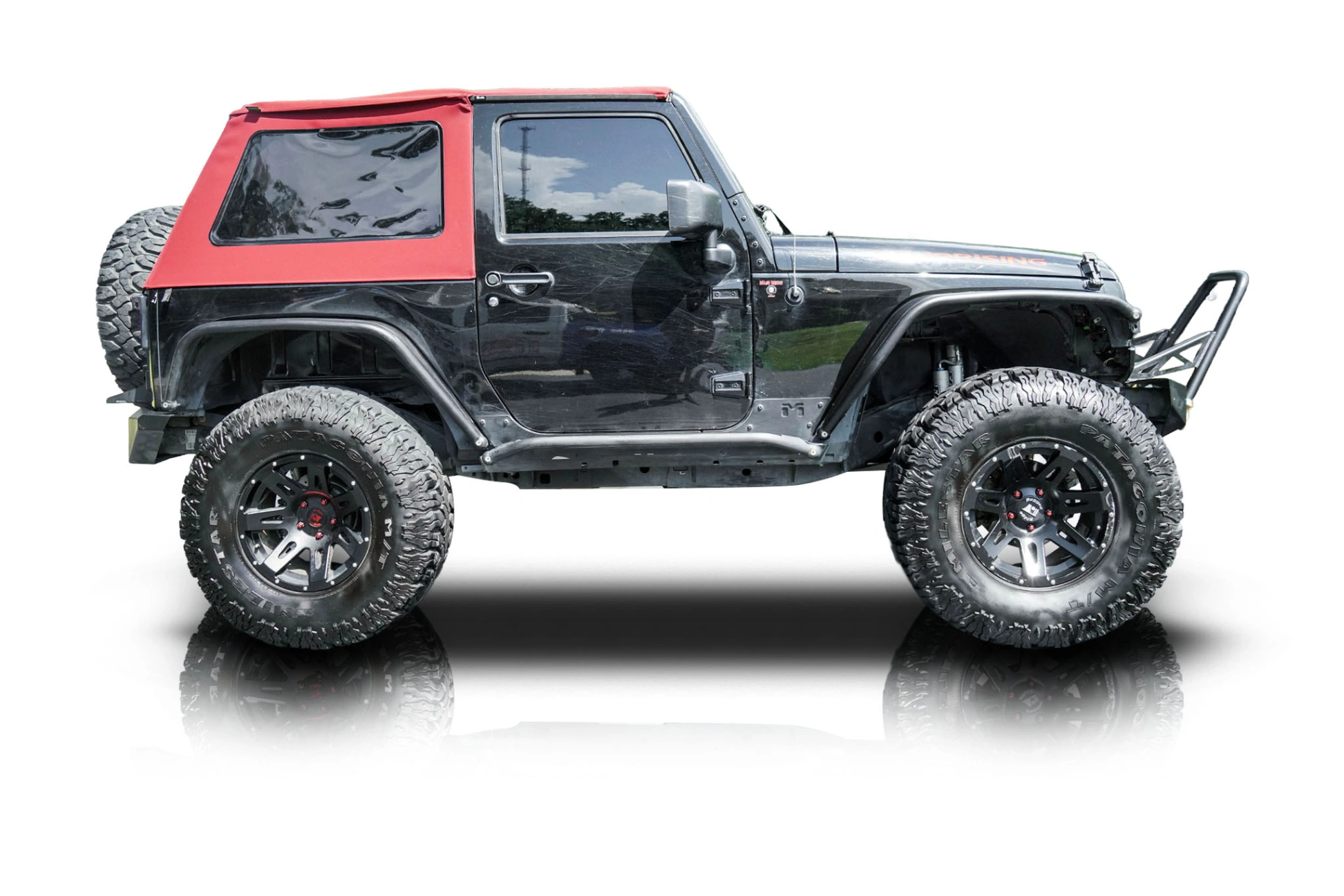 Passenger side photo of 2017 Jeep Wrangler