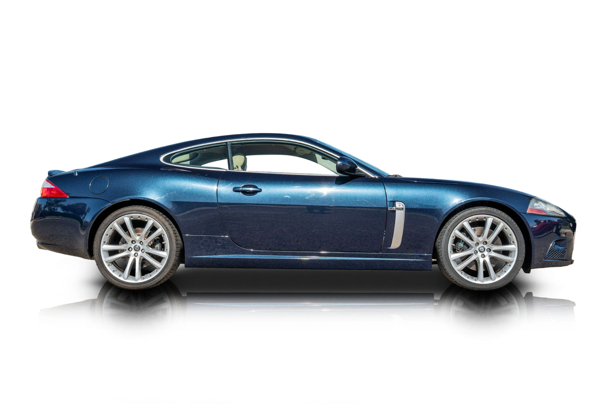 Passenger side photo of 2007 Jaguar XKR