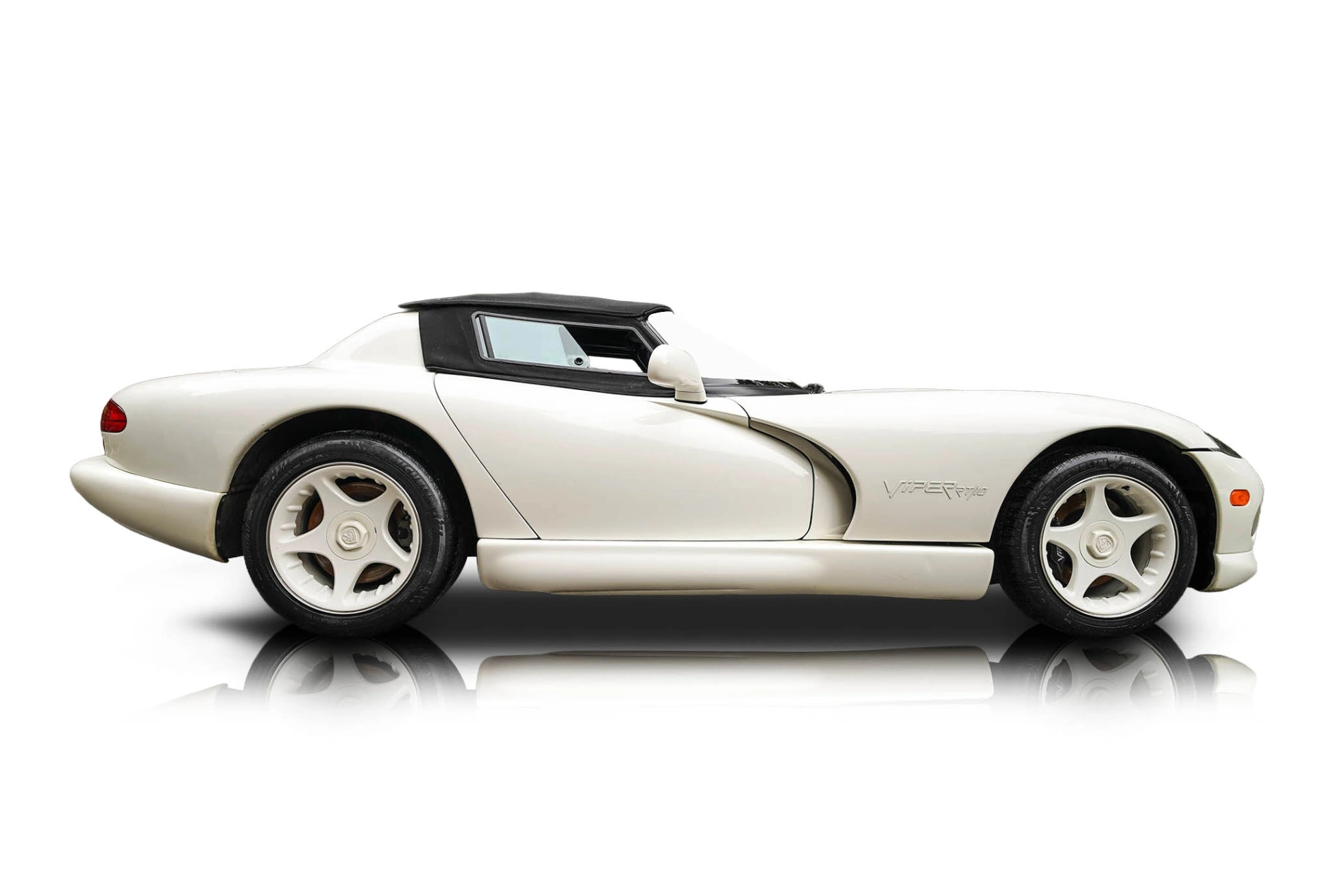 Passenger side photo of 1996 Dodge Viper
