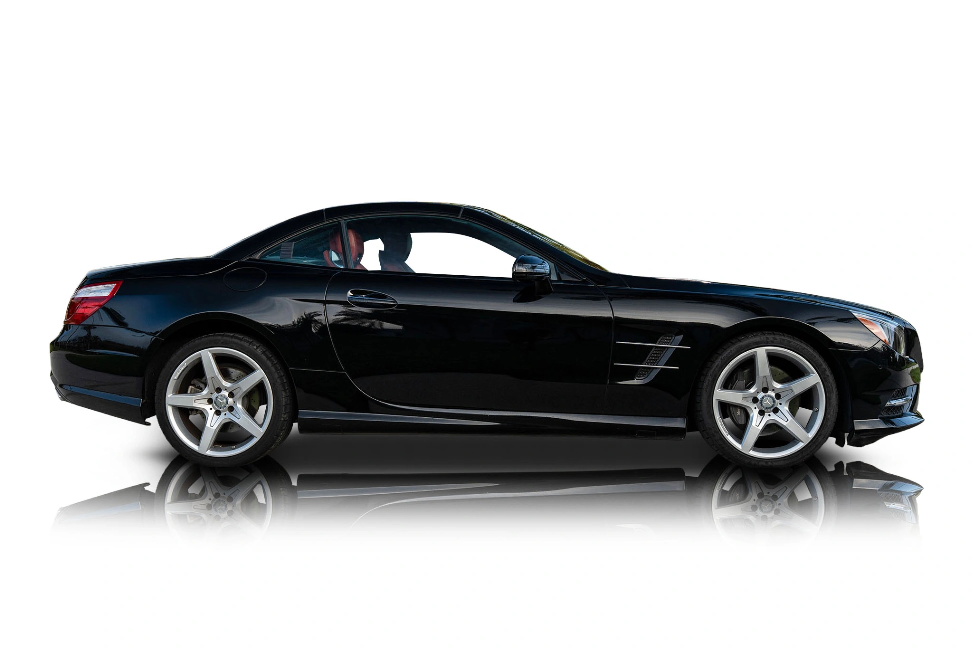 Passenger side photo of 2016 Mercedes-Benz SL550
