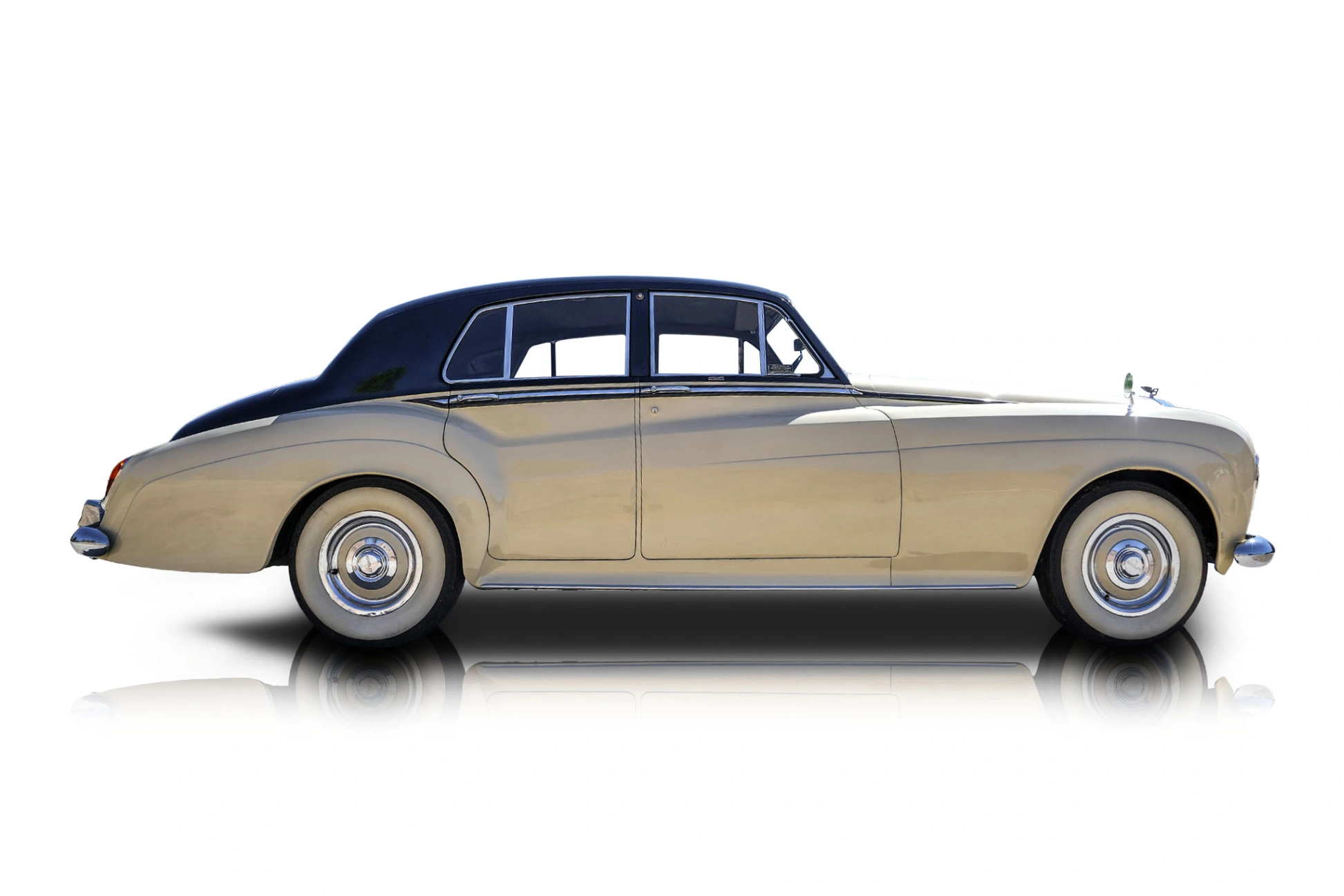Passenger side photo of 1965 Bentley S3