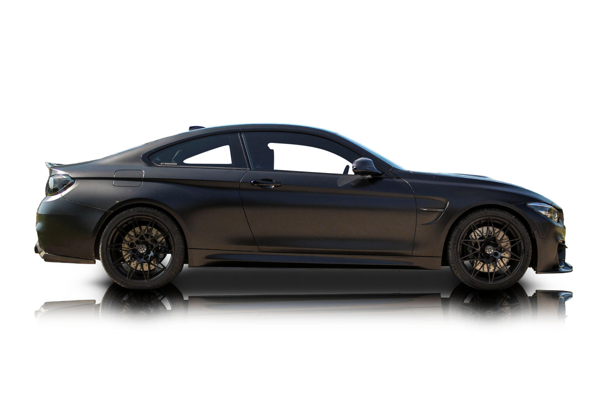 Passenger side photo of 2016 BMW M4