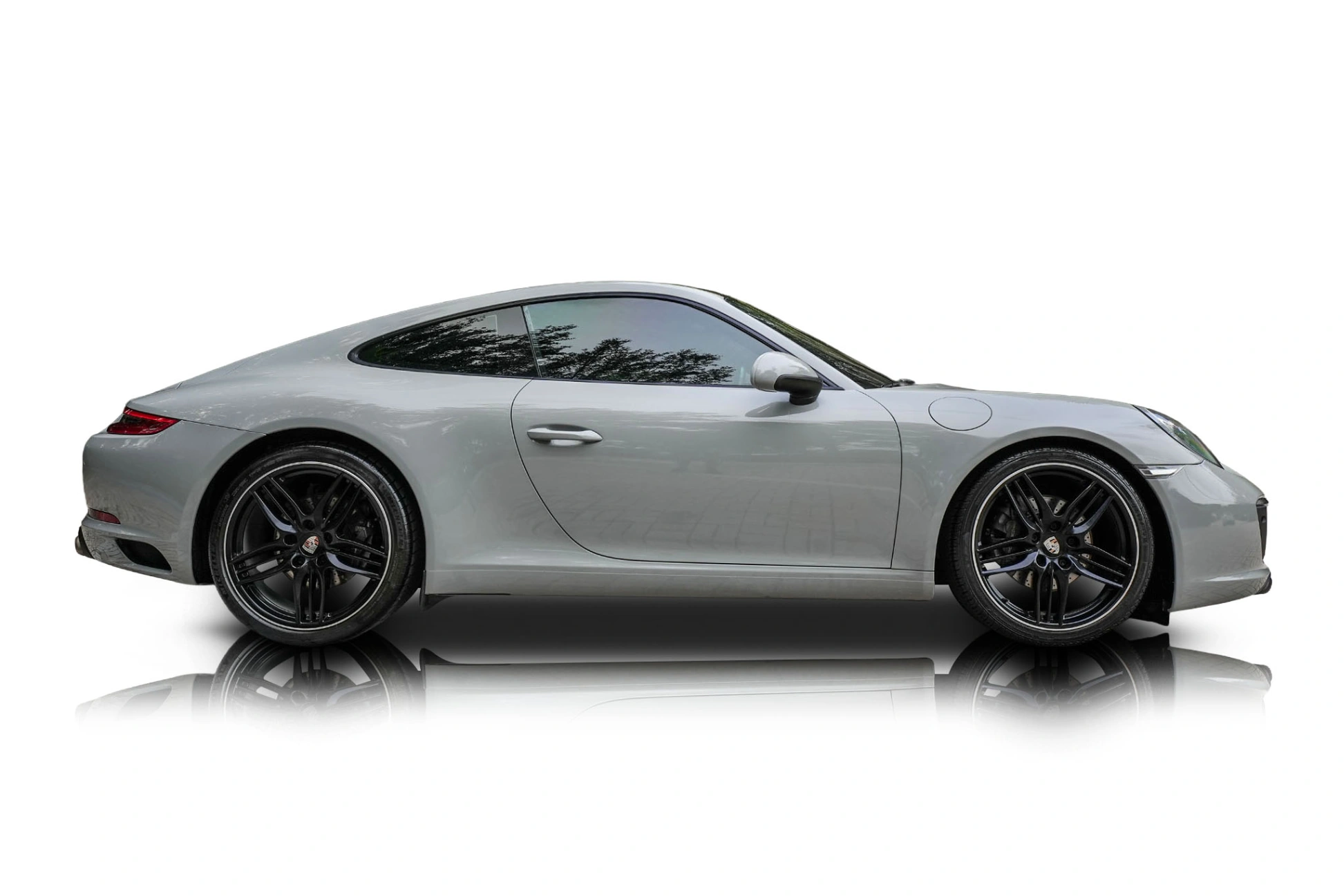 Passenger side photo of 2019 Porsche 911