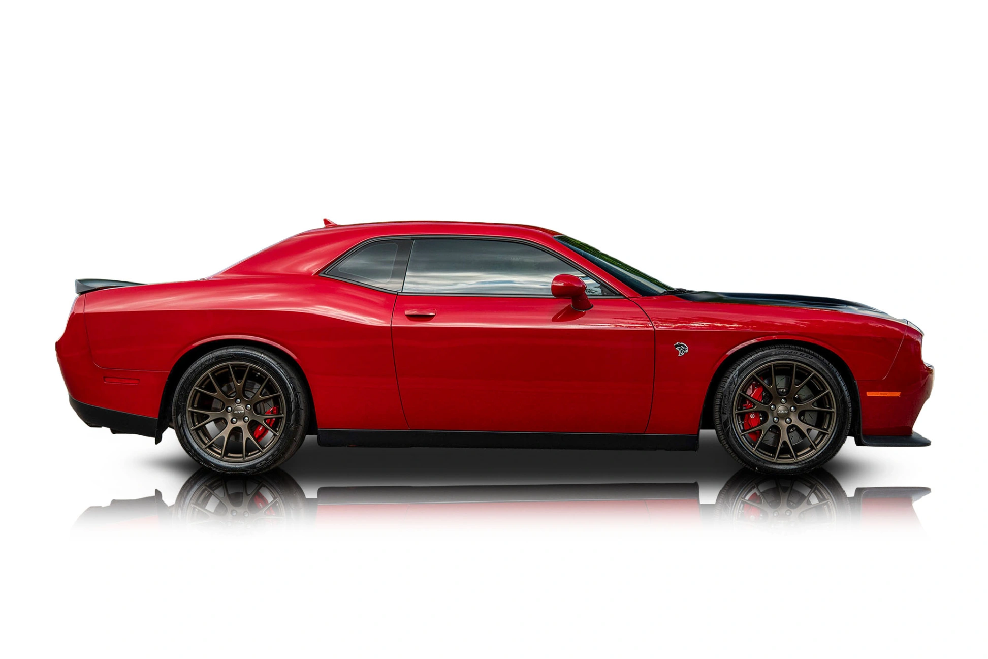 Passenger side photo of 2016 Dodge Challenger