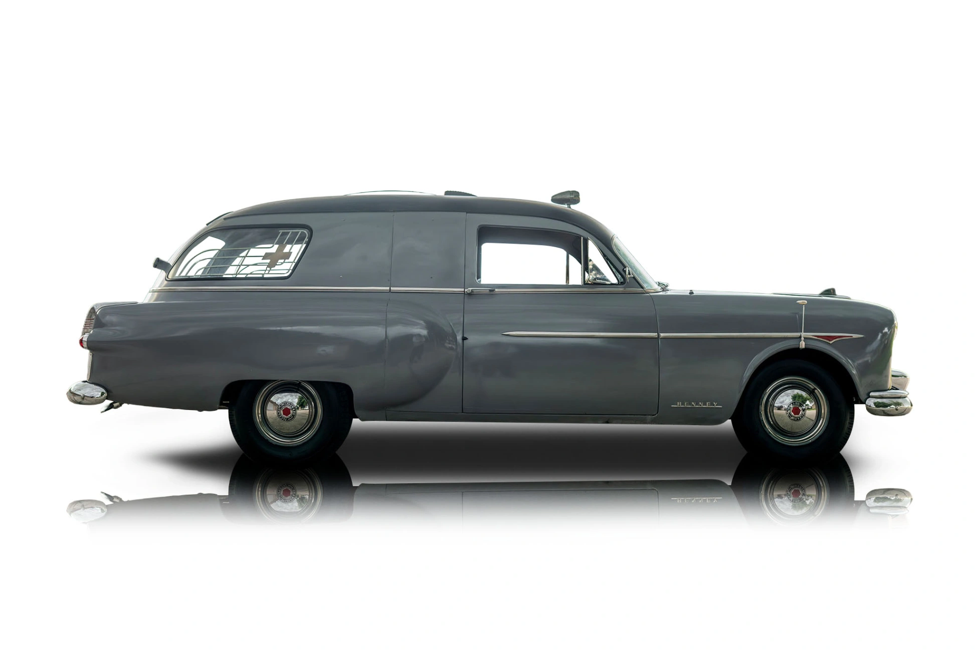 Passenger side photo of 1952 Packard Henney