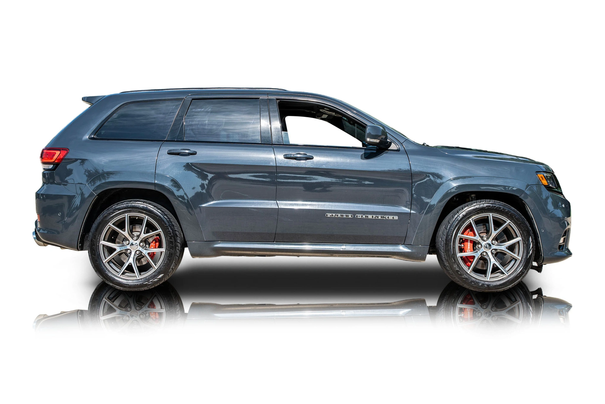 Passenger side photo of 2017 Jeep Grand Cherokee