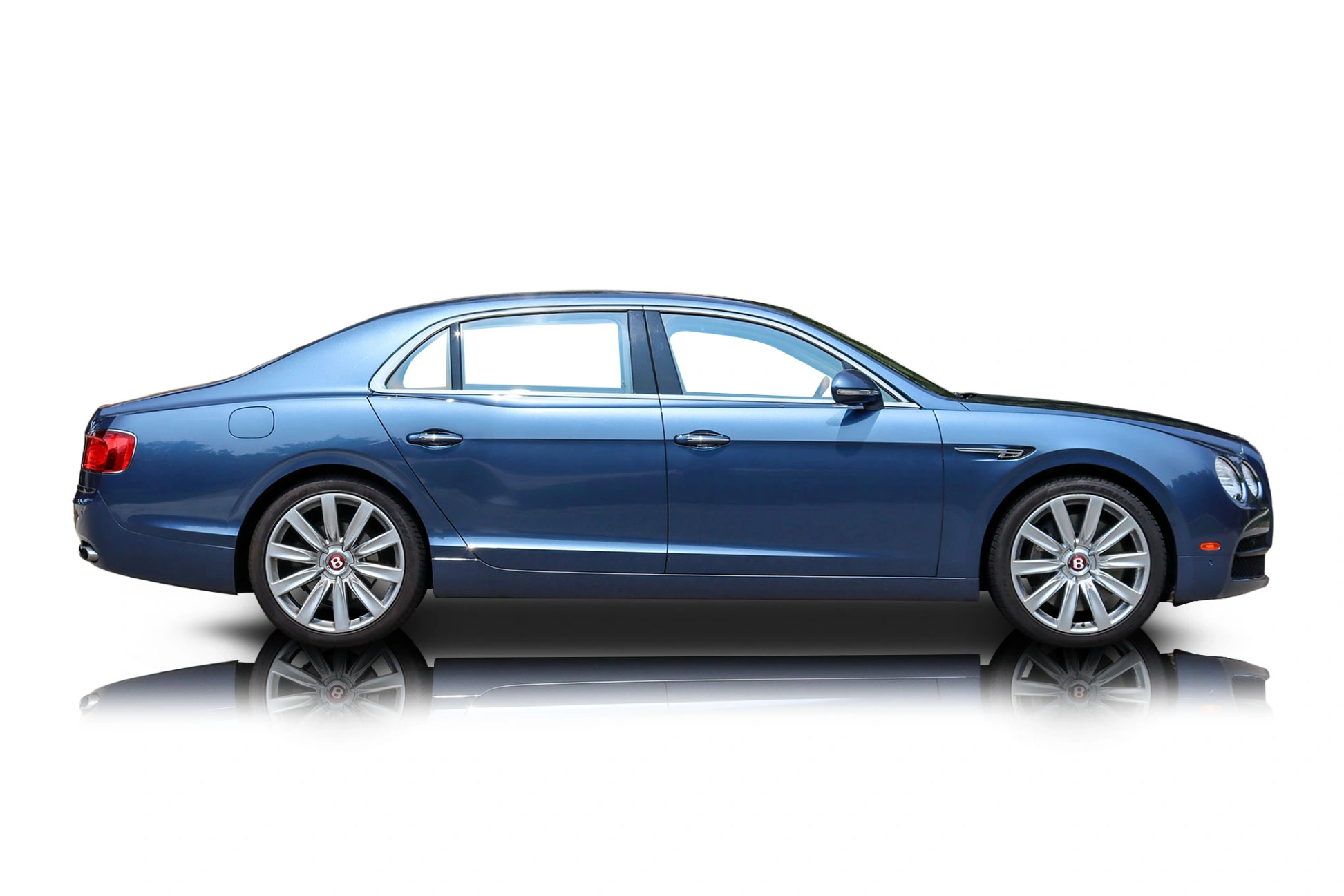Passenger side photo of 2015 Bentley Flying Spur