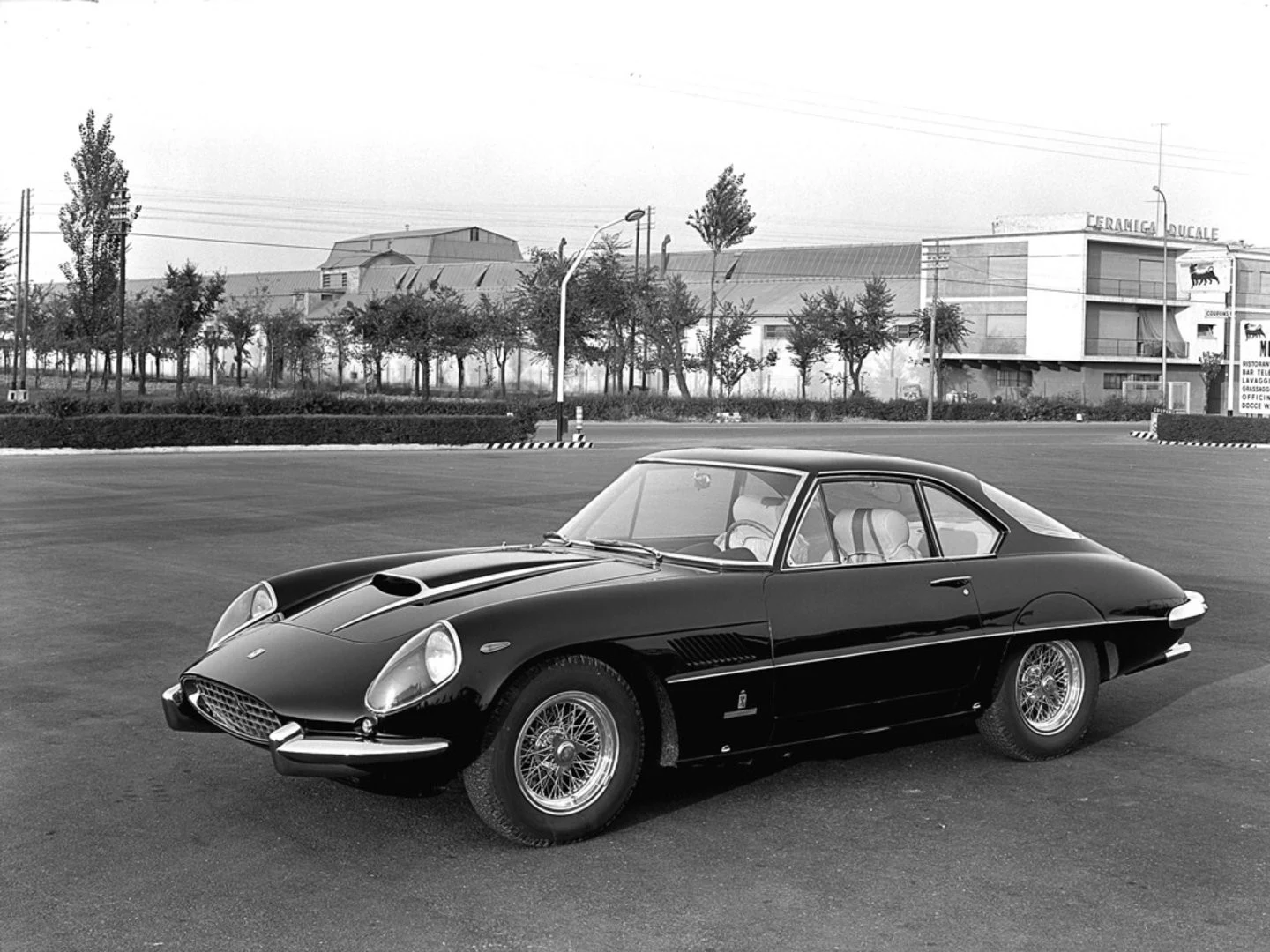 Ferrari 400 Superamerica Complete Guide | Exotic Car Trader